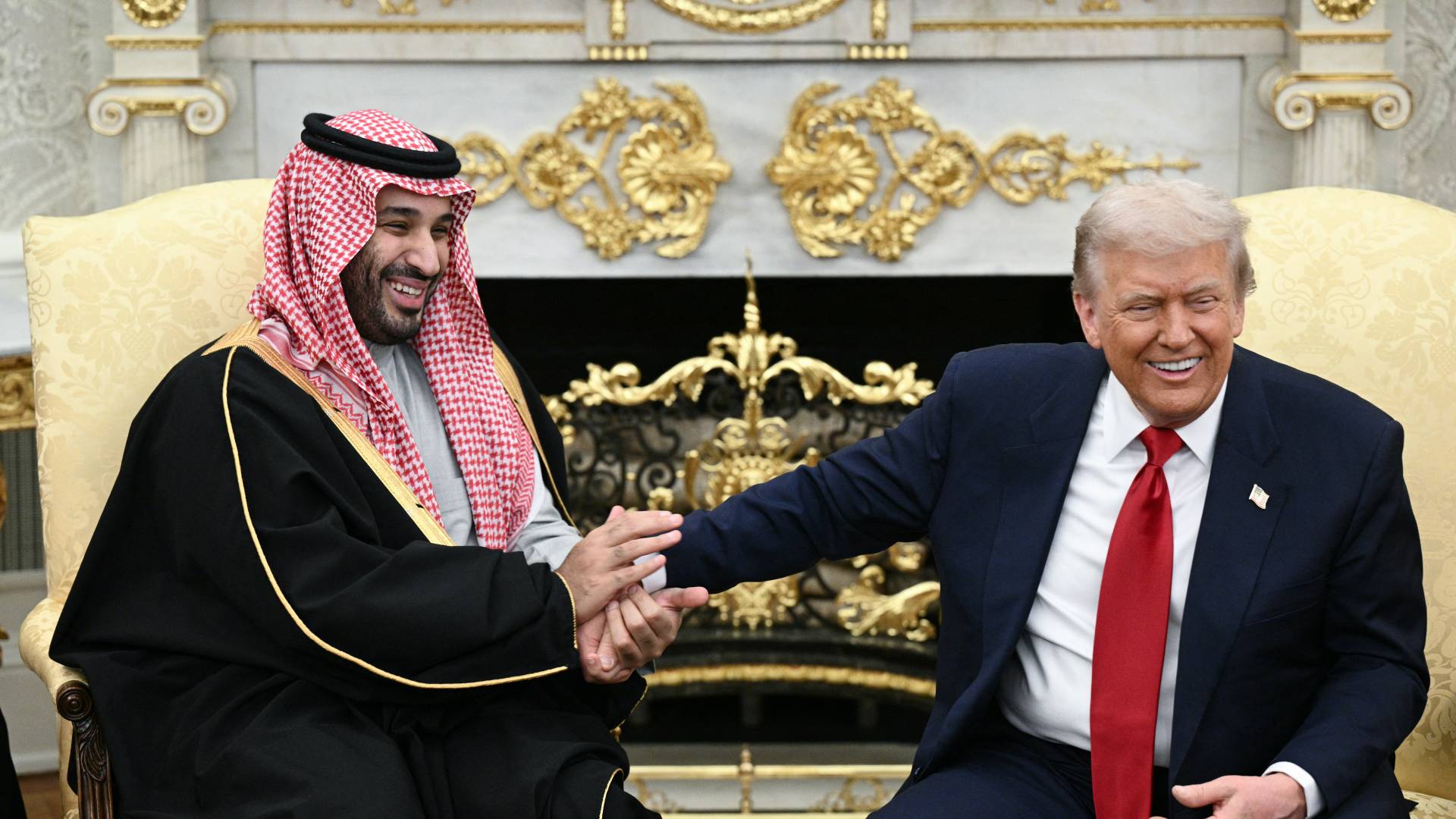 الرَّئِيسُ الْأَمِريكِيُّ دُونَالْد تْرَمْب أووَلِيِّ الْعَهْدِ السُّعُودِيِّ الْأَمِيرِ مُحَمَّد بْن سَلْمَان