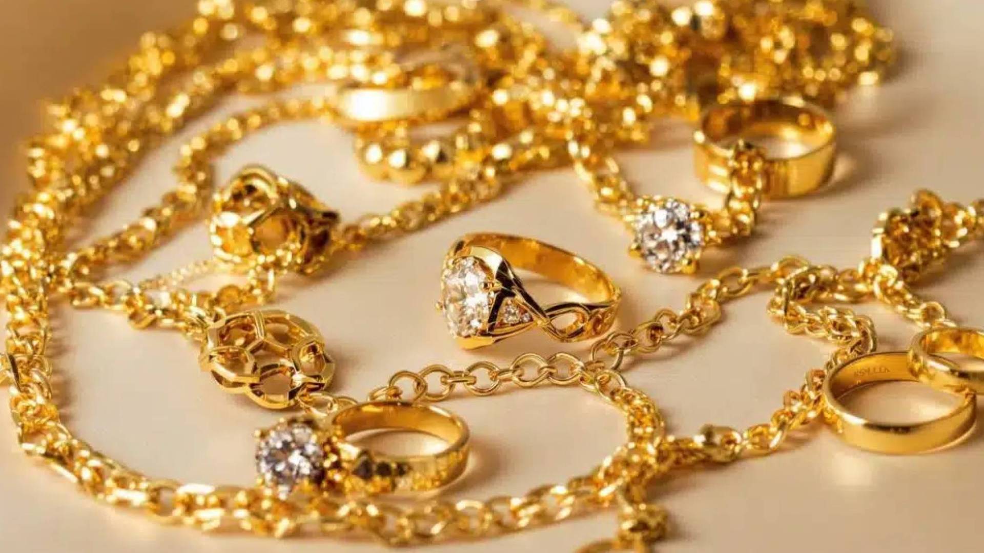 مجوهرات ذهبية