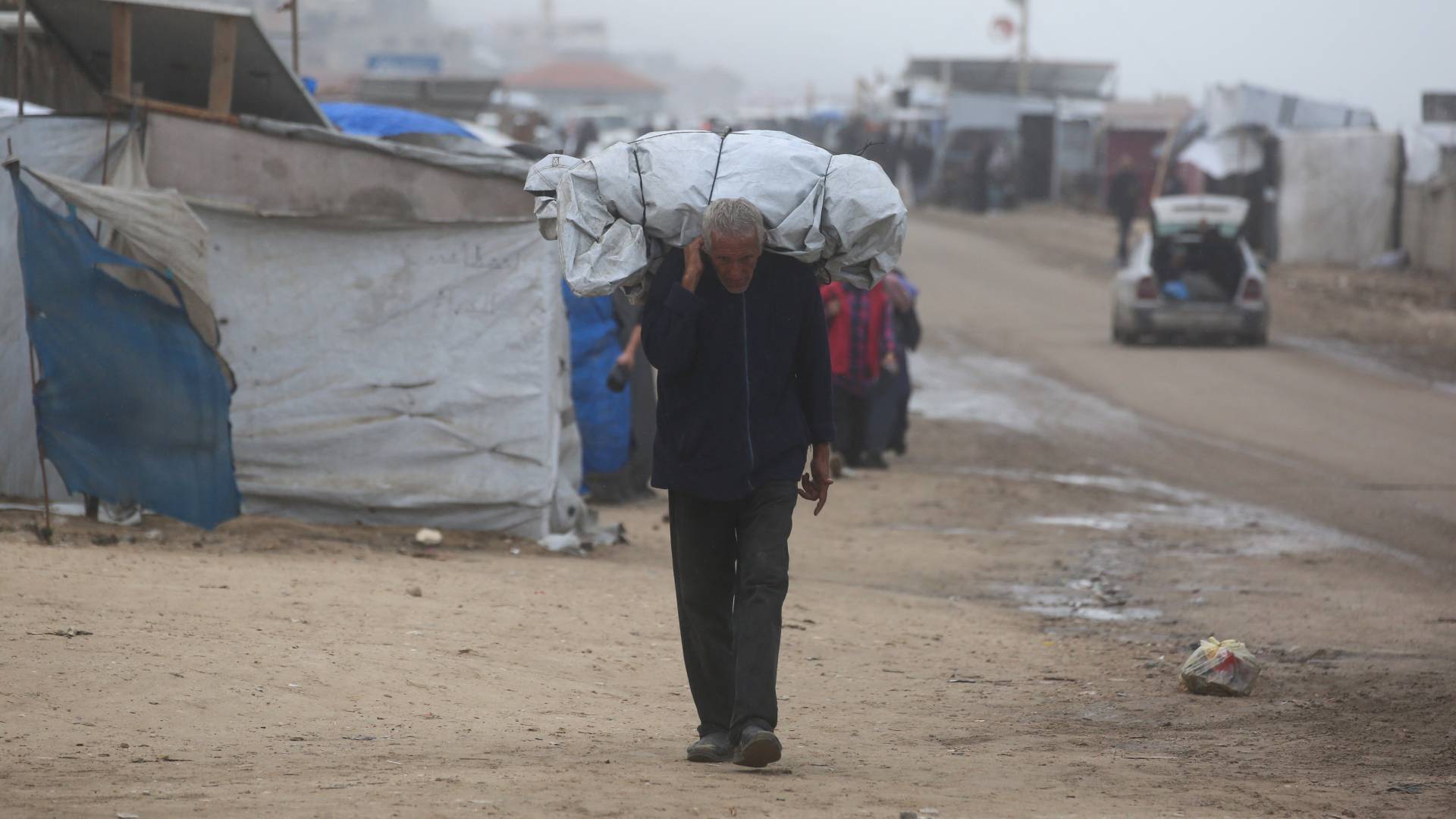 معاناة اهالي قطاع غزة