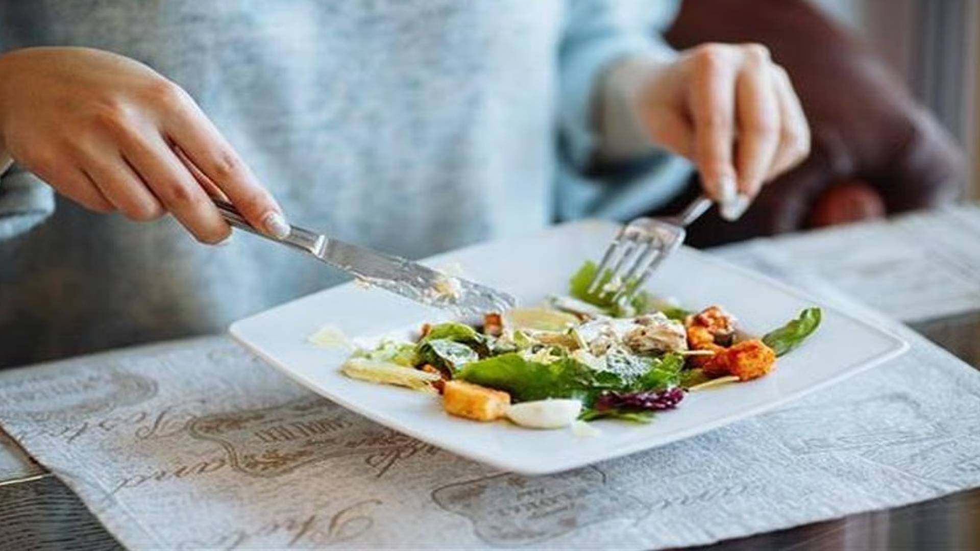 تناول الطعام - تعبيرية