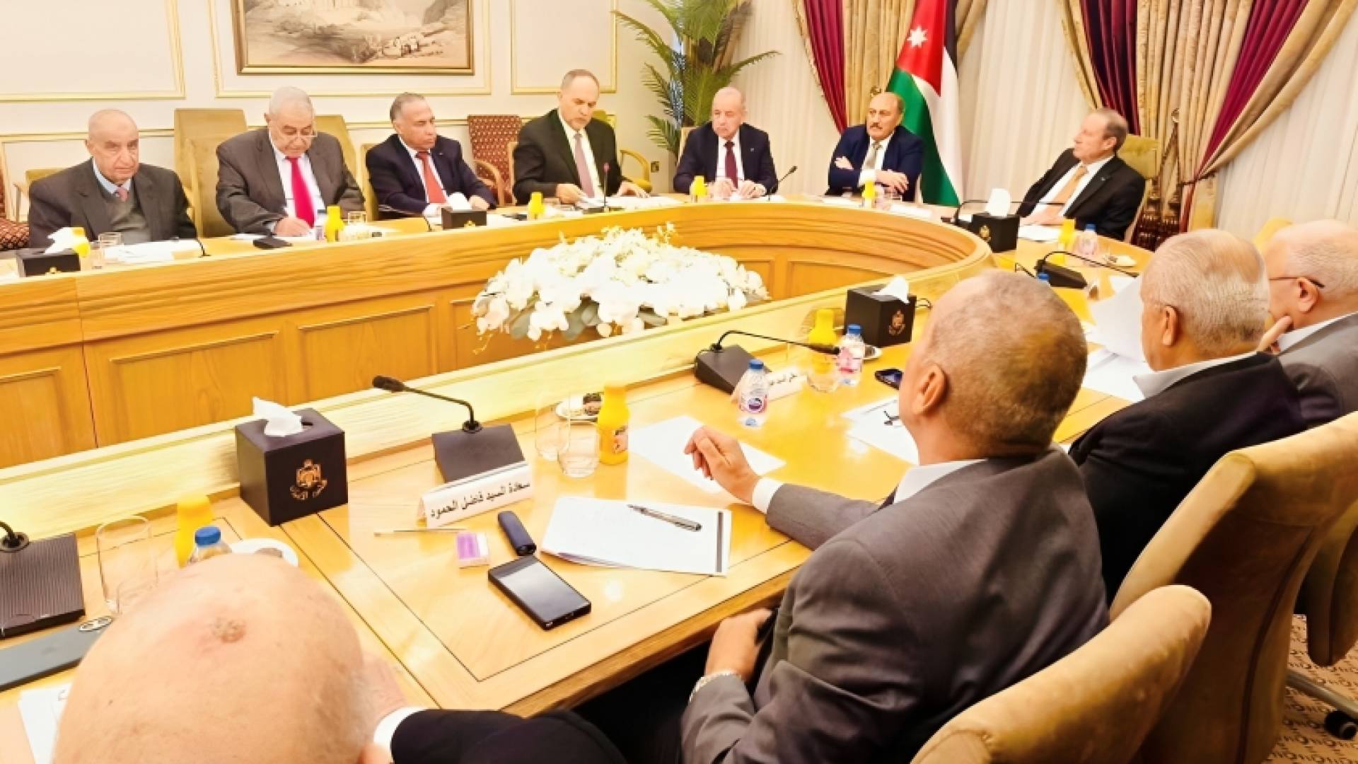 خلال اجتماع عقدته اللجنة القانونية