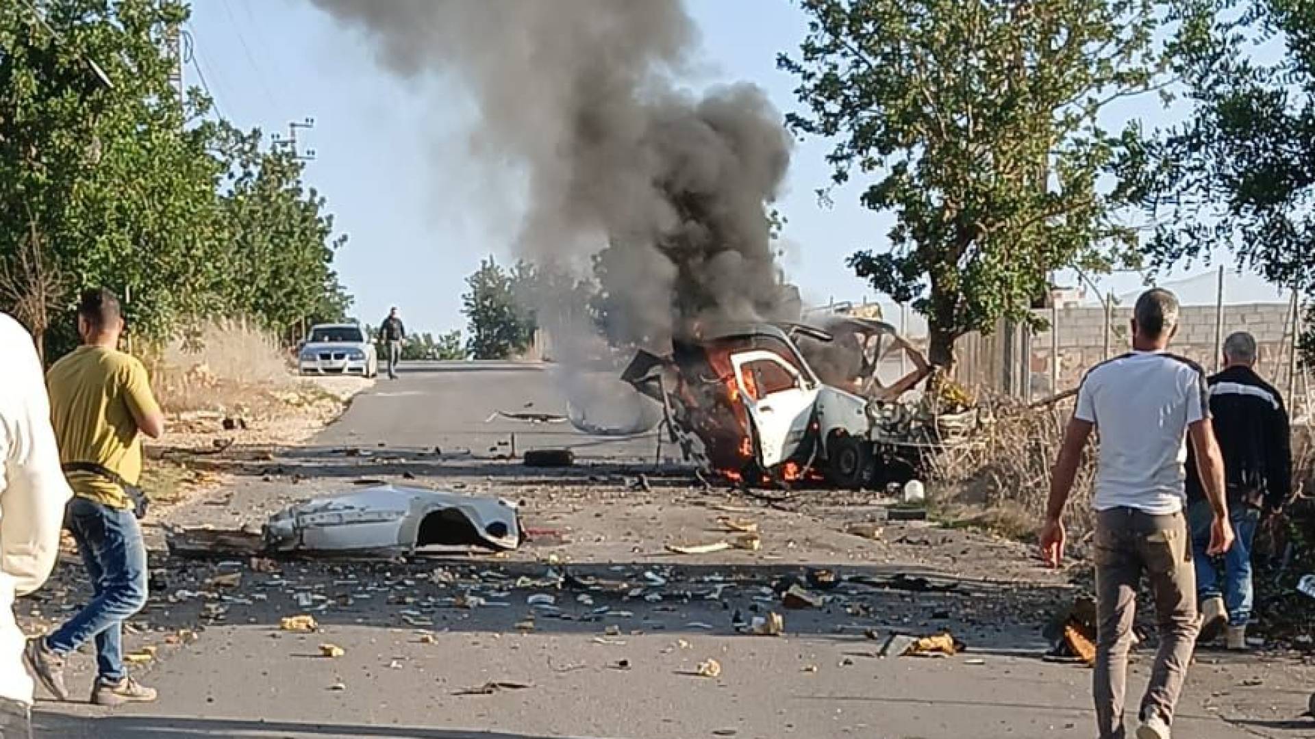 مسيرة للاحتلال تستهدف سيارة على طريق "عين السماحية" جنوب لبنان