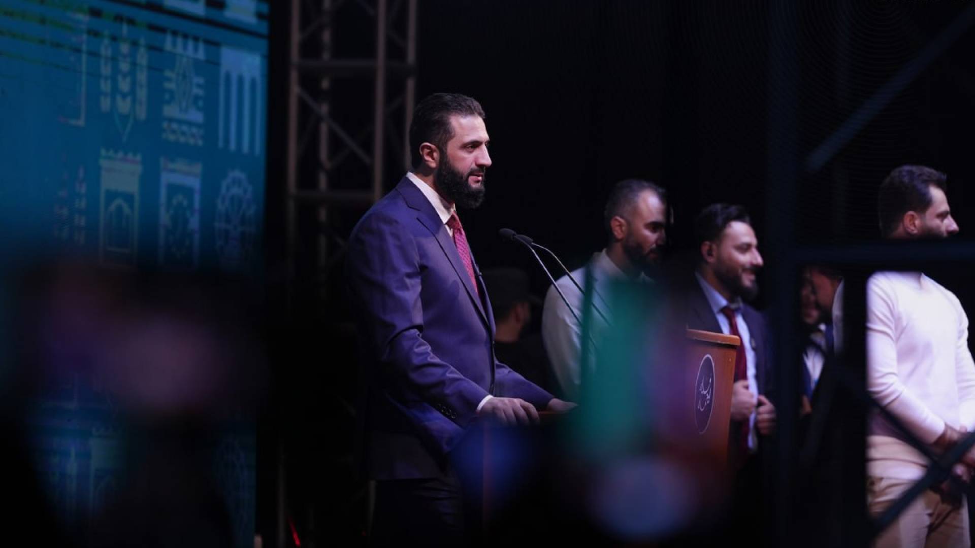 الرئيس السوري أحمد الشرع