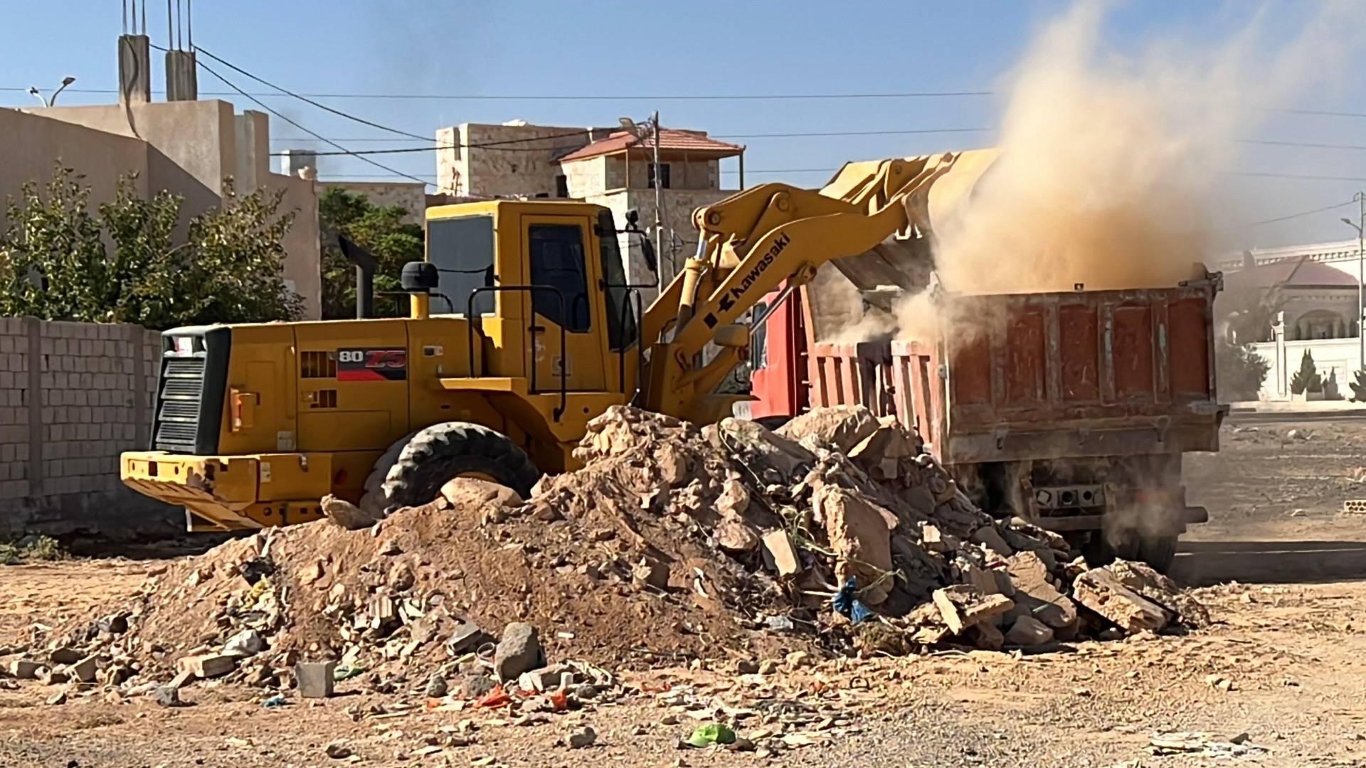 صور من عمليات التنظيف في معان