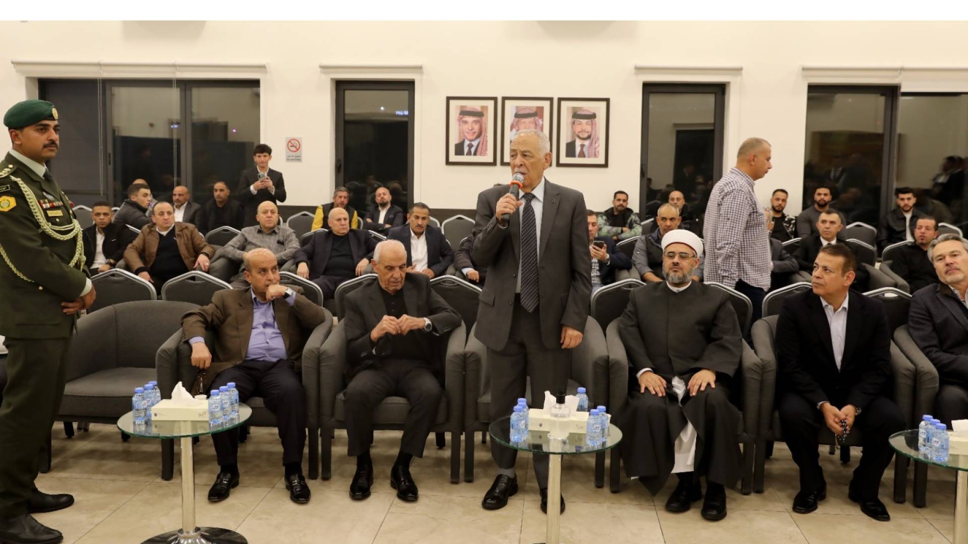 مندوبا عن الملك وولي العهد. العيسوي يعزي عشائر الشويحات ومشربش والملكاوي والمساعيد والخزاعلة