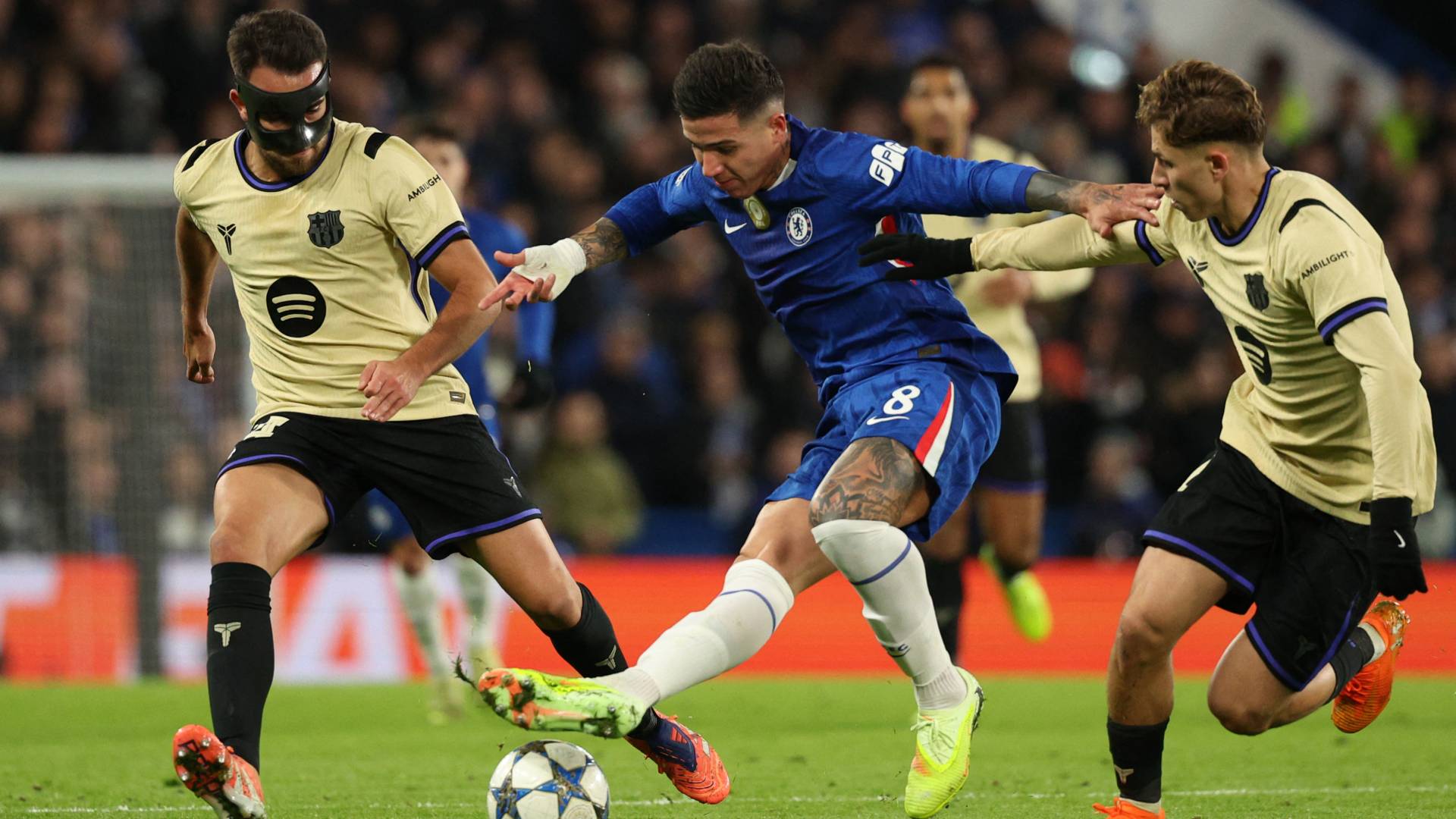 من مباراة تشيلسي وبرشلونة