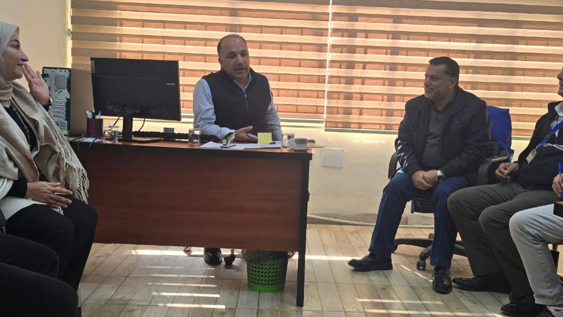 المهندس زياد السعايدة خلال متابعة اجراءات الطوارئ