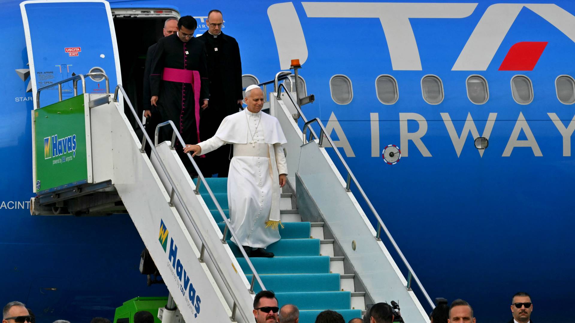 البابا لاوون الرابع عشر يصل تركيا مستهلا أول جولاته الخارجية