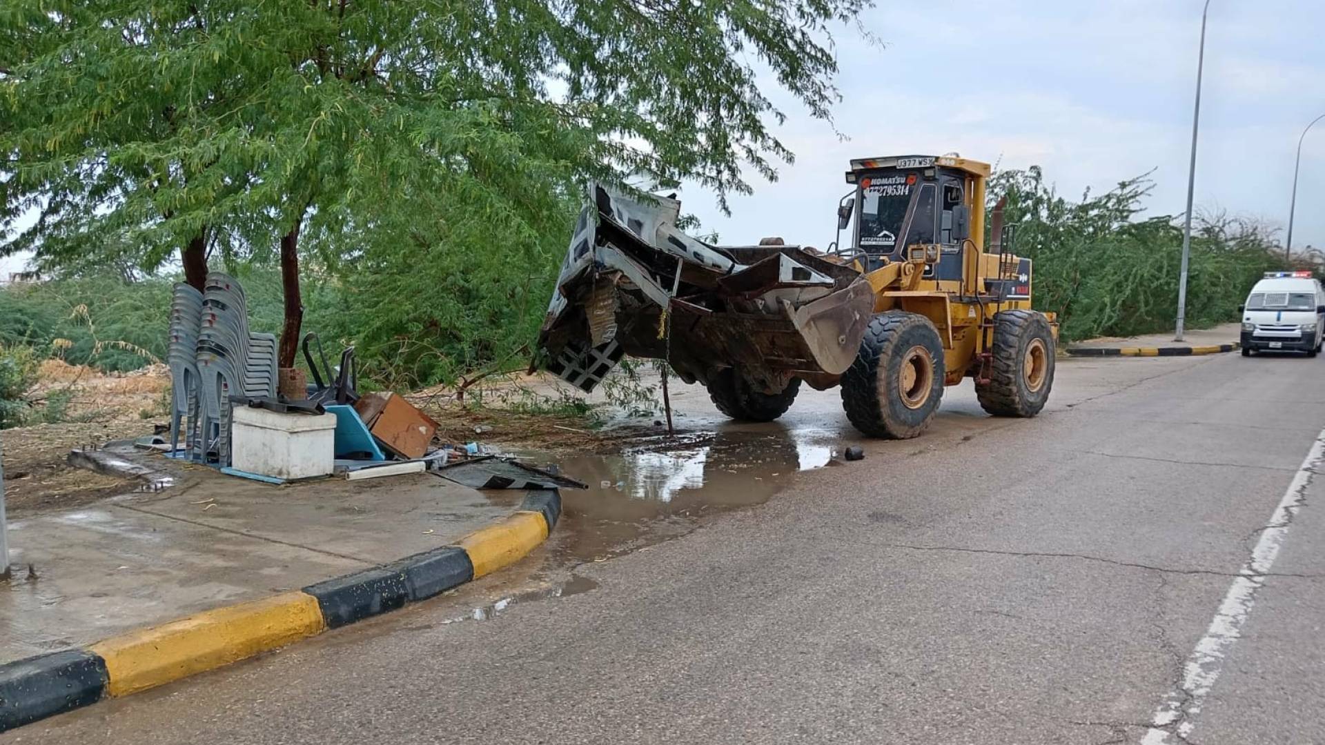 المناطق التنموية" تزيل "عشوائيات" البحر الميت وتهيئ بديلا شاطئيا منظما