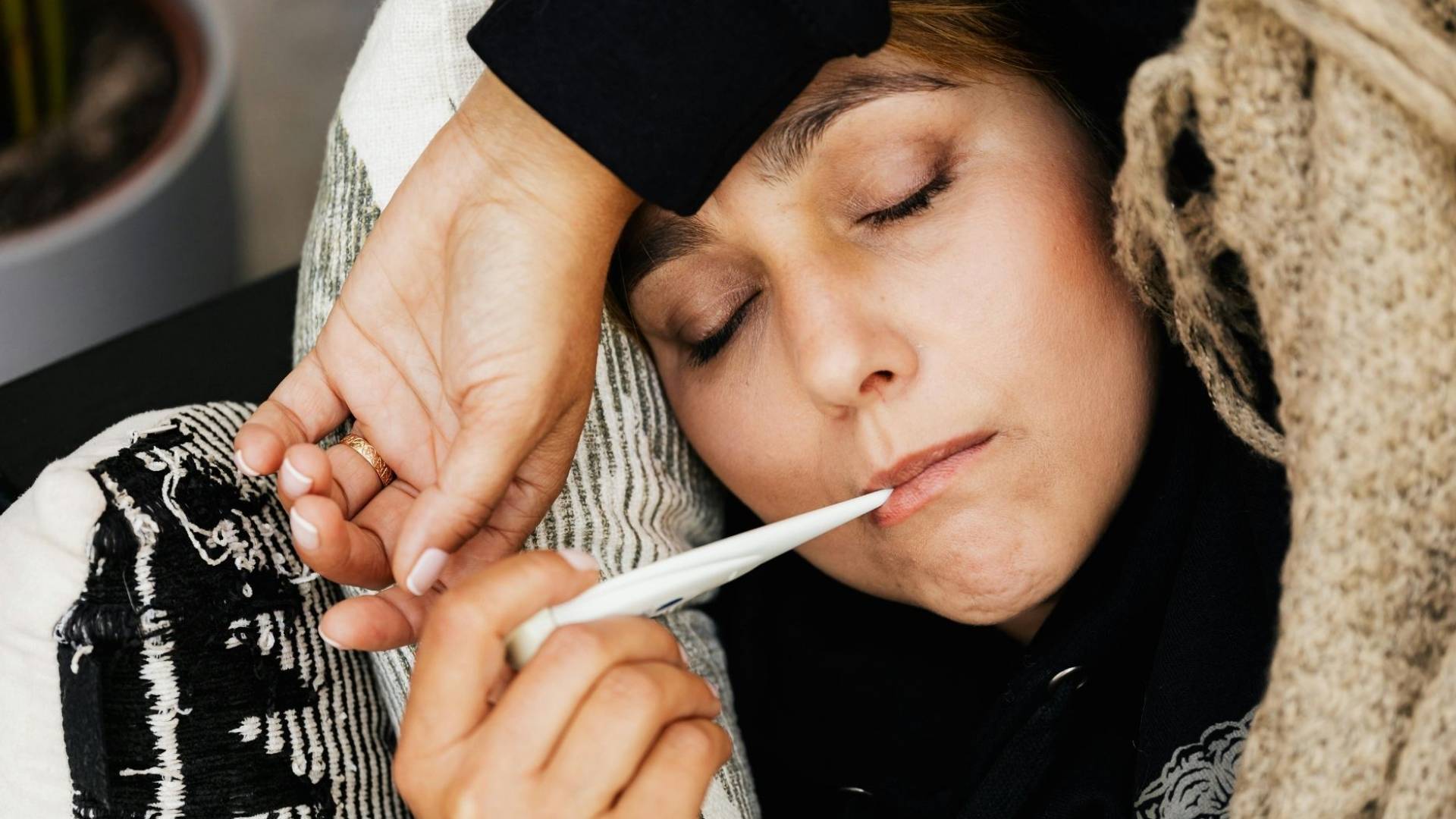 صورة تعبيرية لشخص مريض