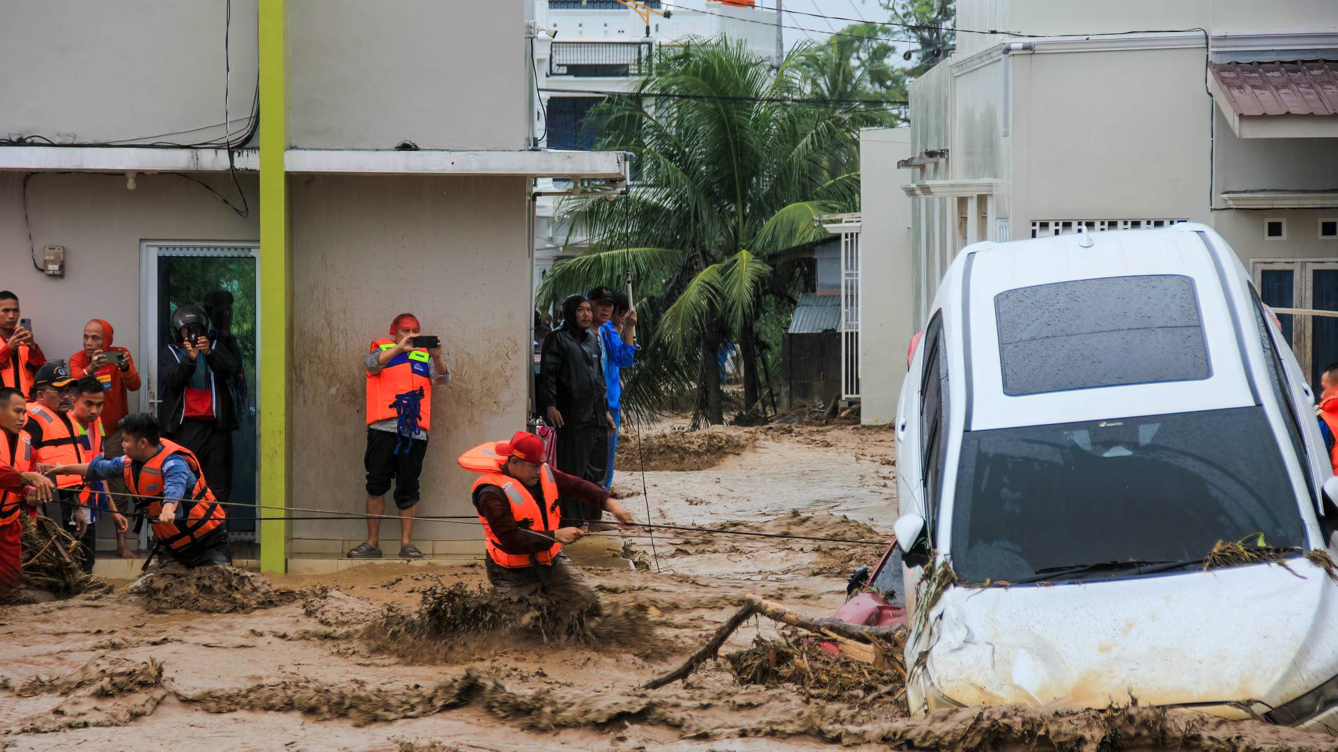 فيضانات سومطرة