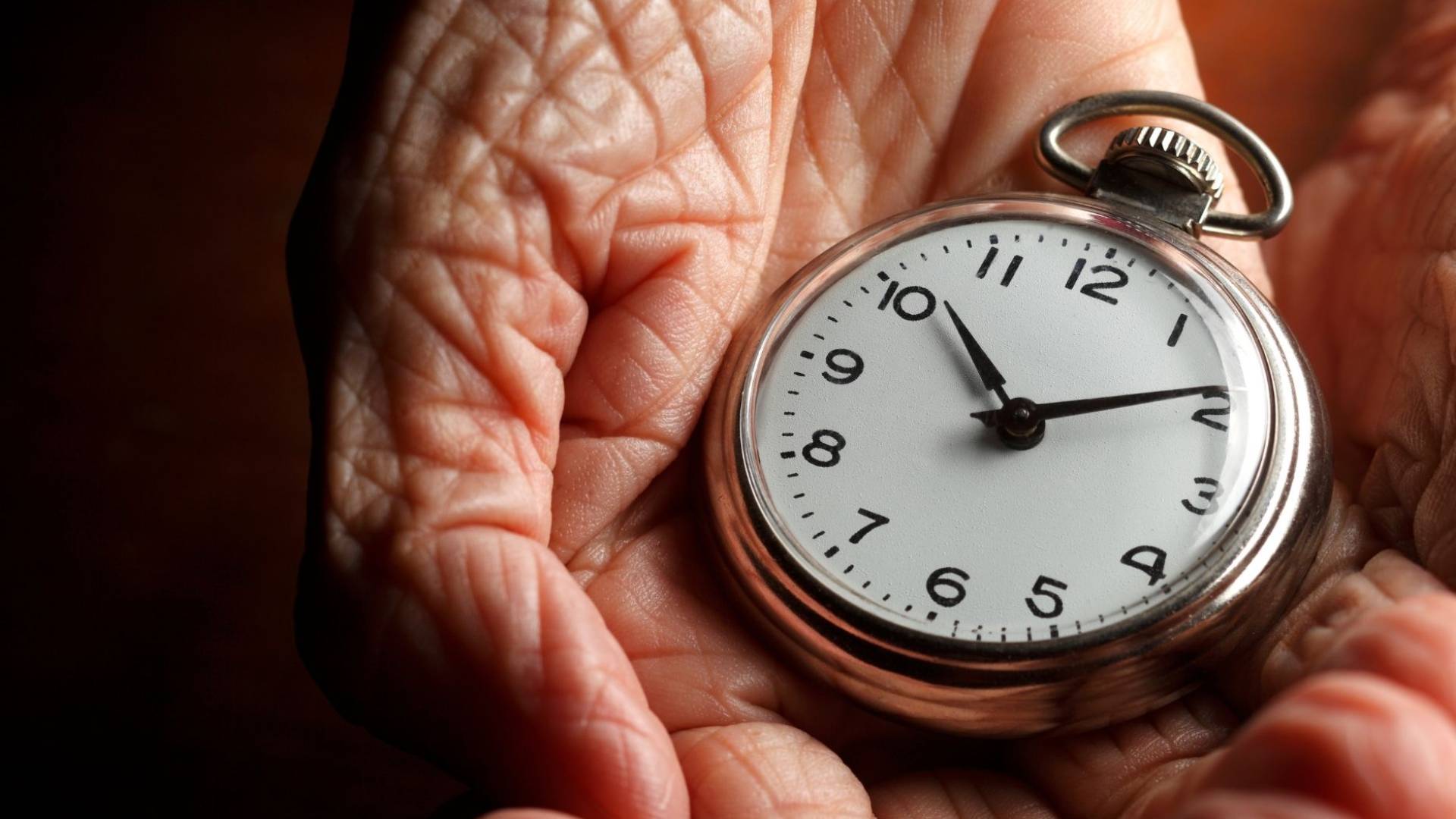 صورة تعبيرية عن الشيخوخة