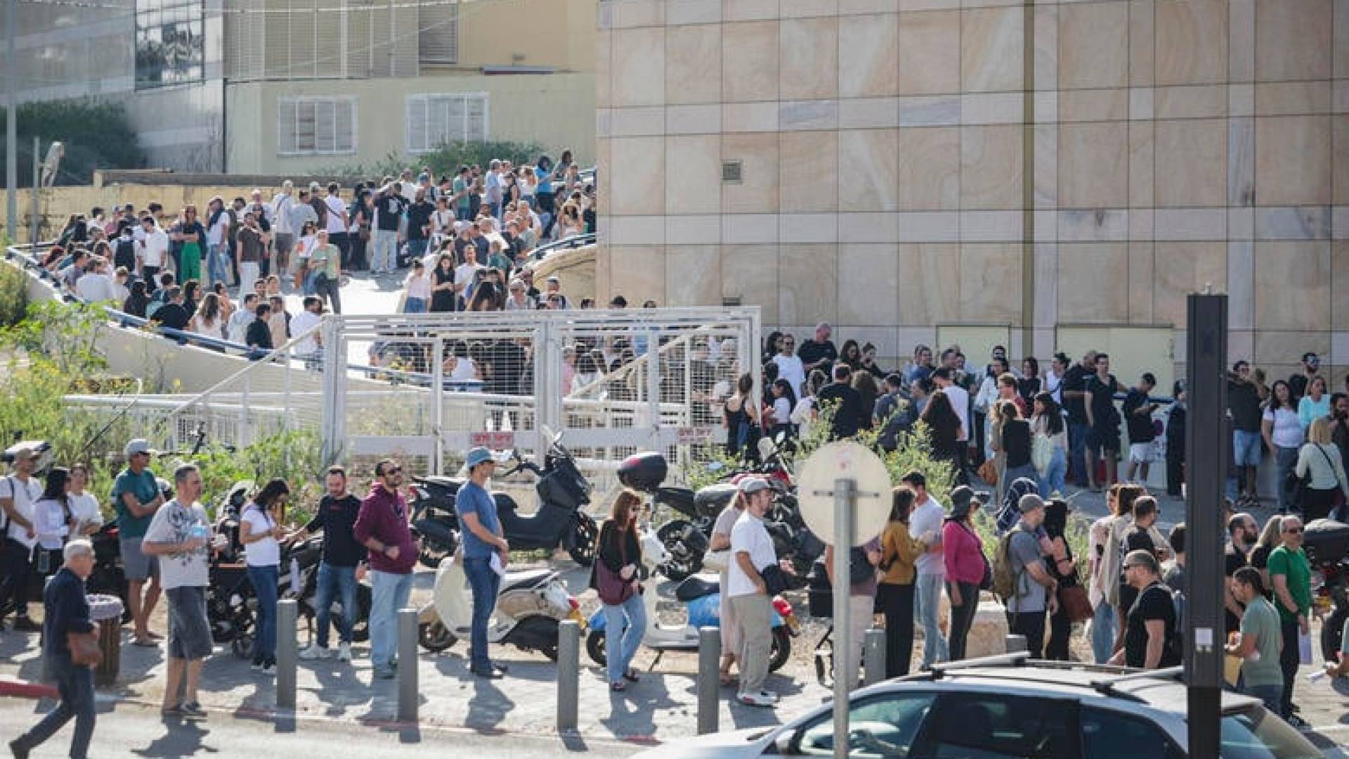 آلاف المستوطنين "الإسرائيليين" يسعون للحصول على جوازات سفر برتغالية