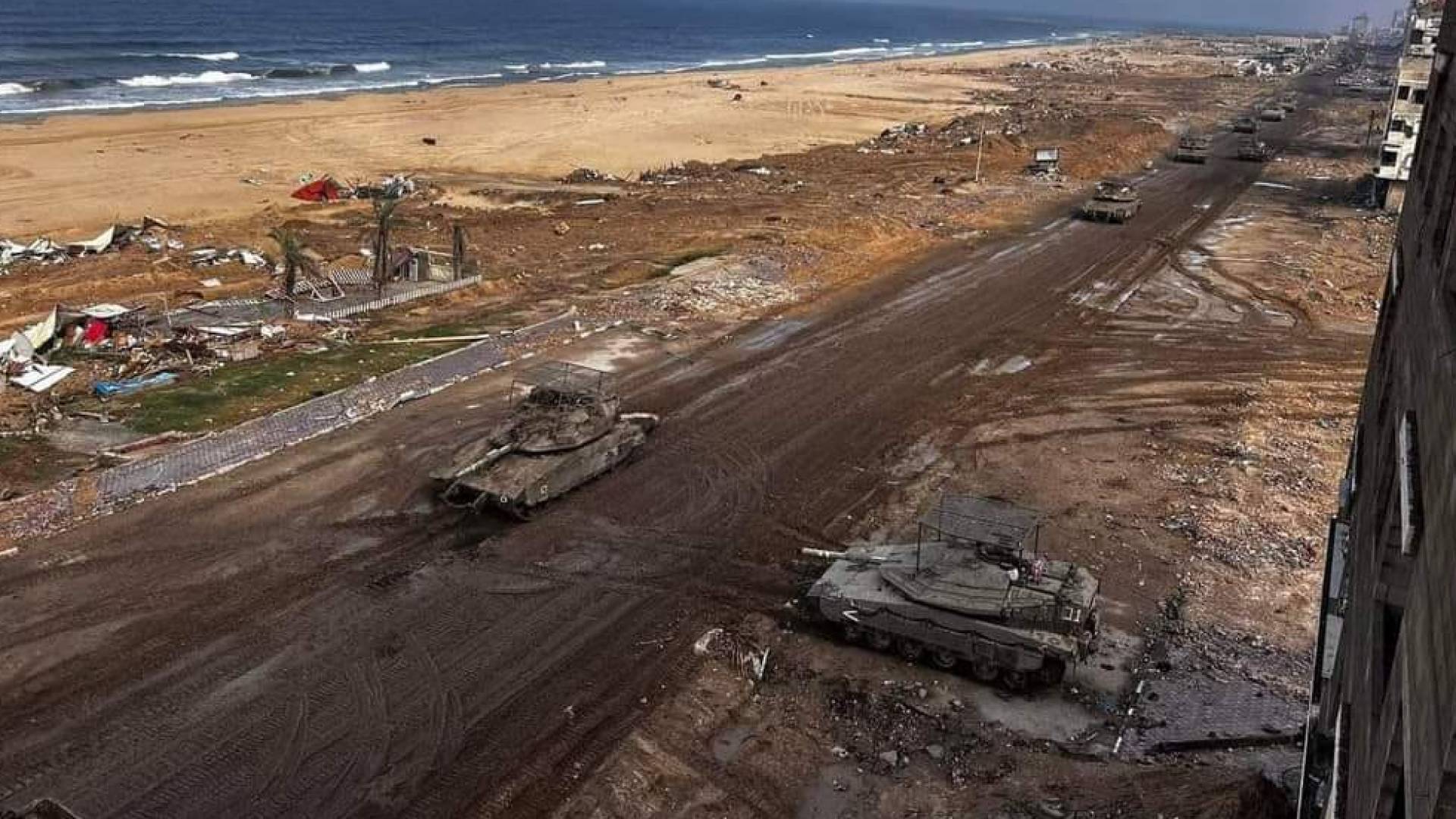 شارع الرشيد غرب قطاع غزة الذي نزحت منه إيمان