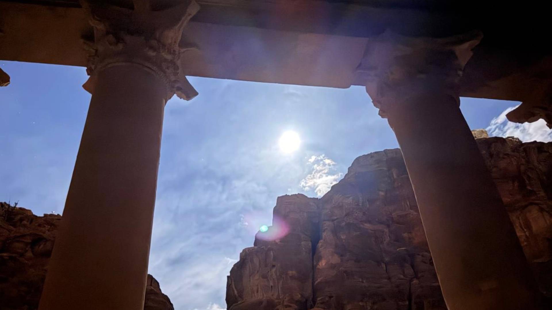 ظاهرة فلكية نادرة فوق "الخزنة"