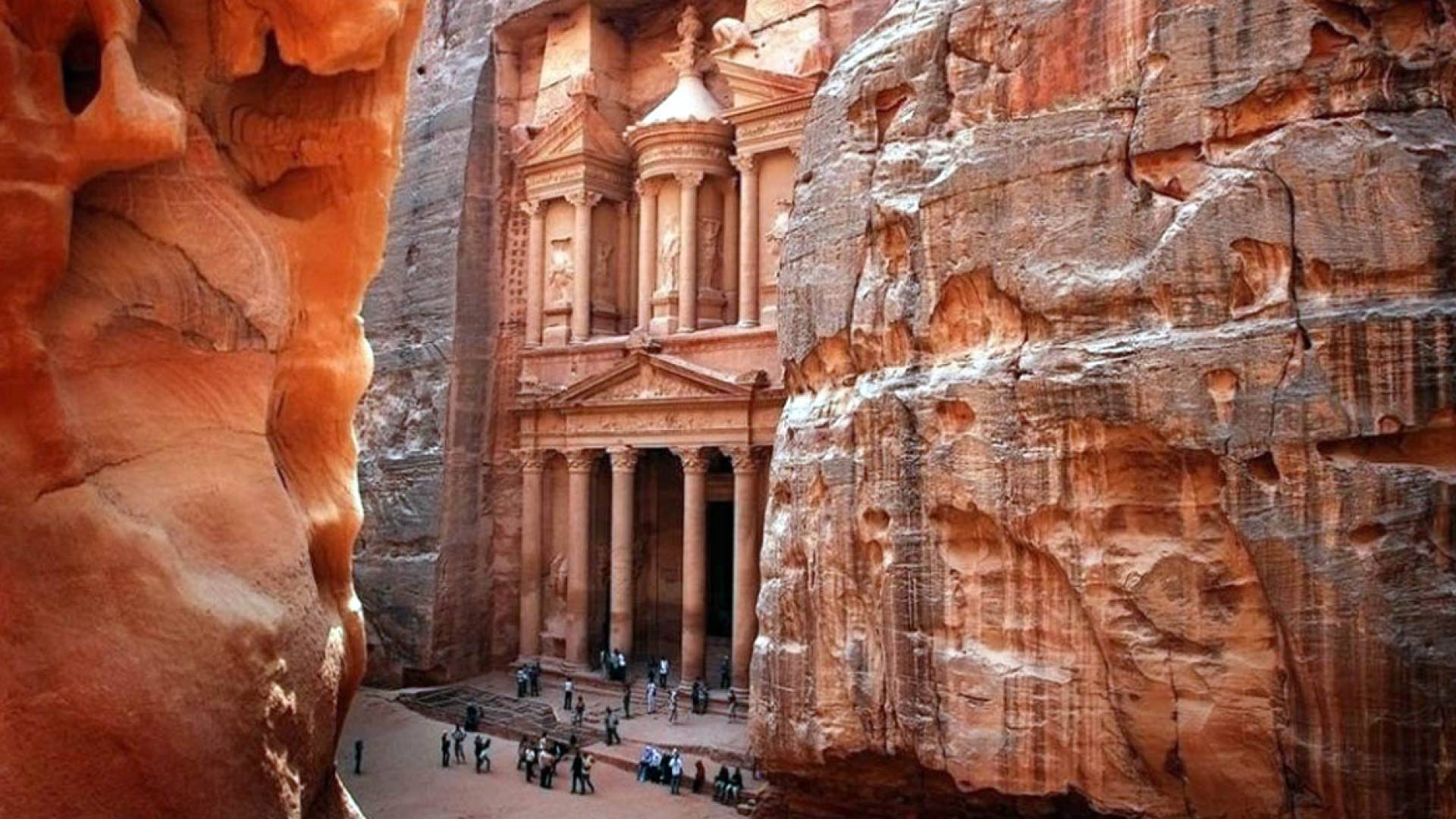 مدينة البترا الأثرية