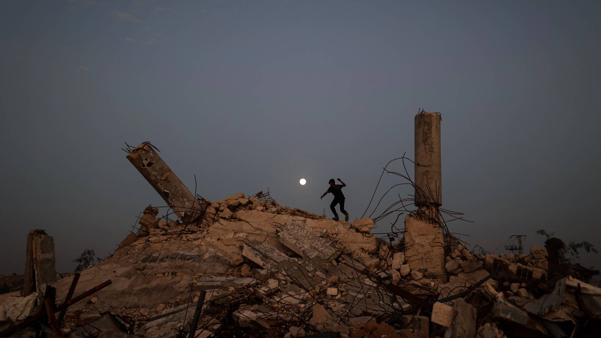 مبنى مدمر في قطاع غزة