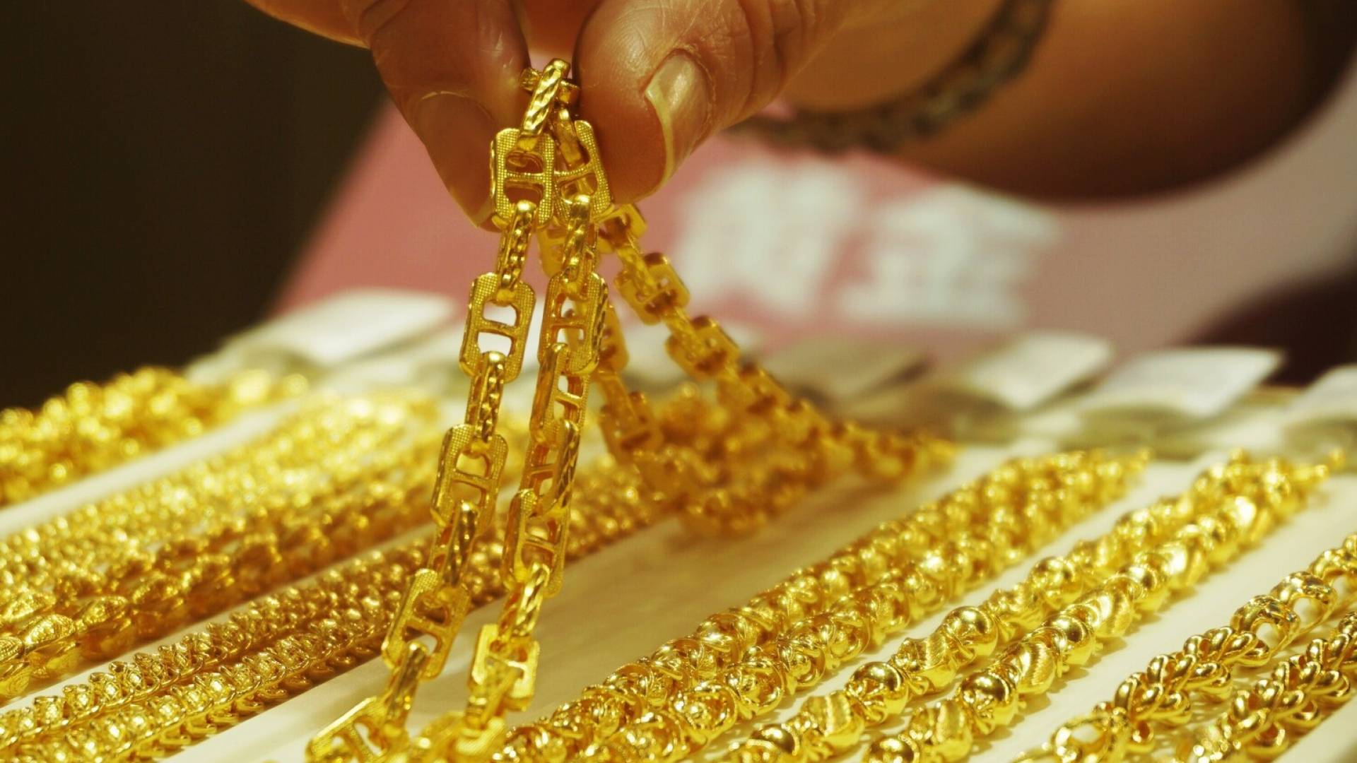 مجوهرات ذهبية