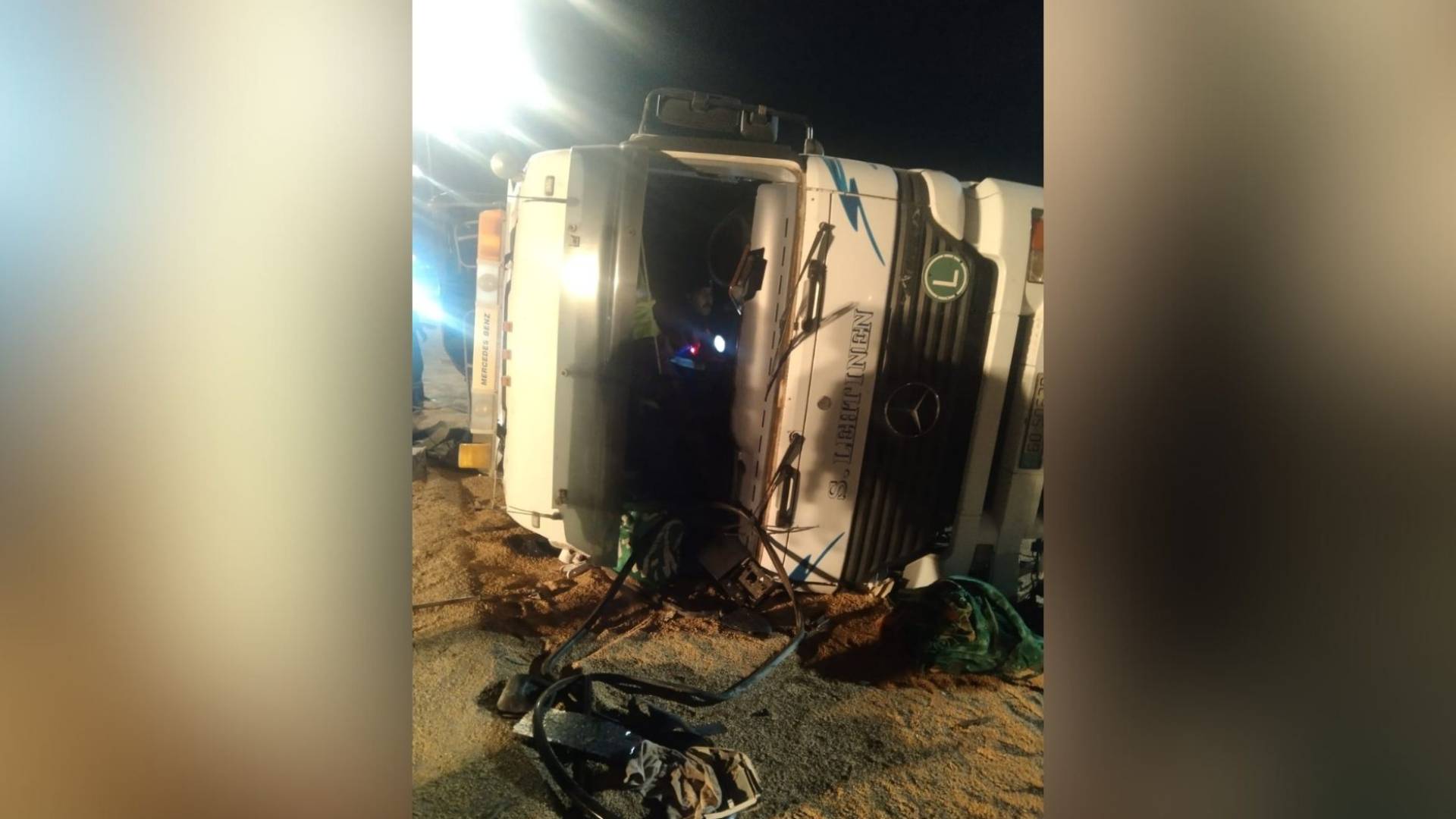 تدهور شاحنة على أوتوستراد المفرق – الزرقاء