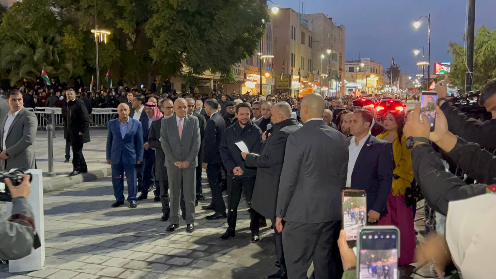 ولي العهد يهنئ أهالي مادبا بعيد الميلاد المجيد