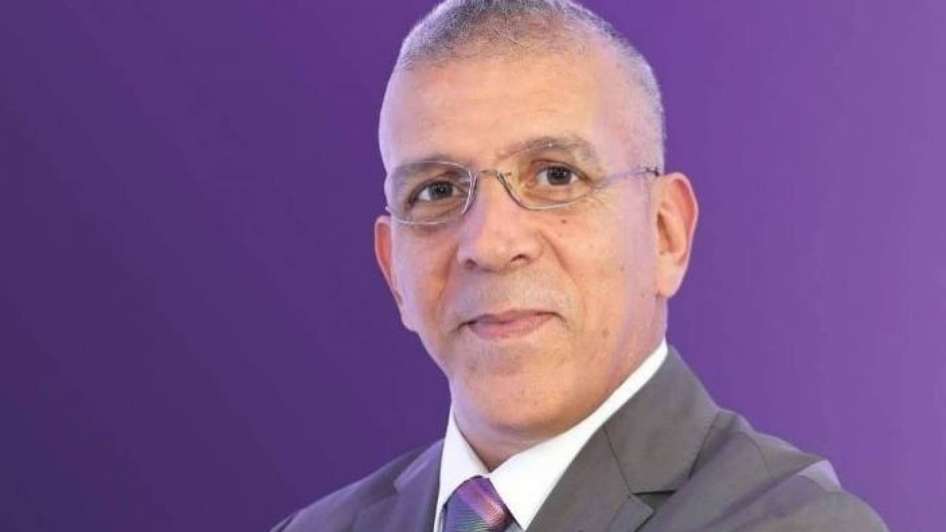 المعلق الرياضي حفيظ دراجي