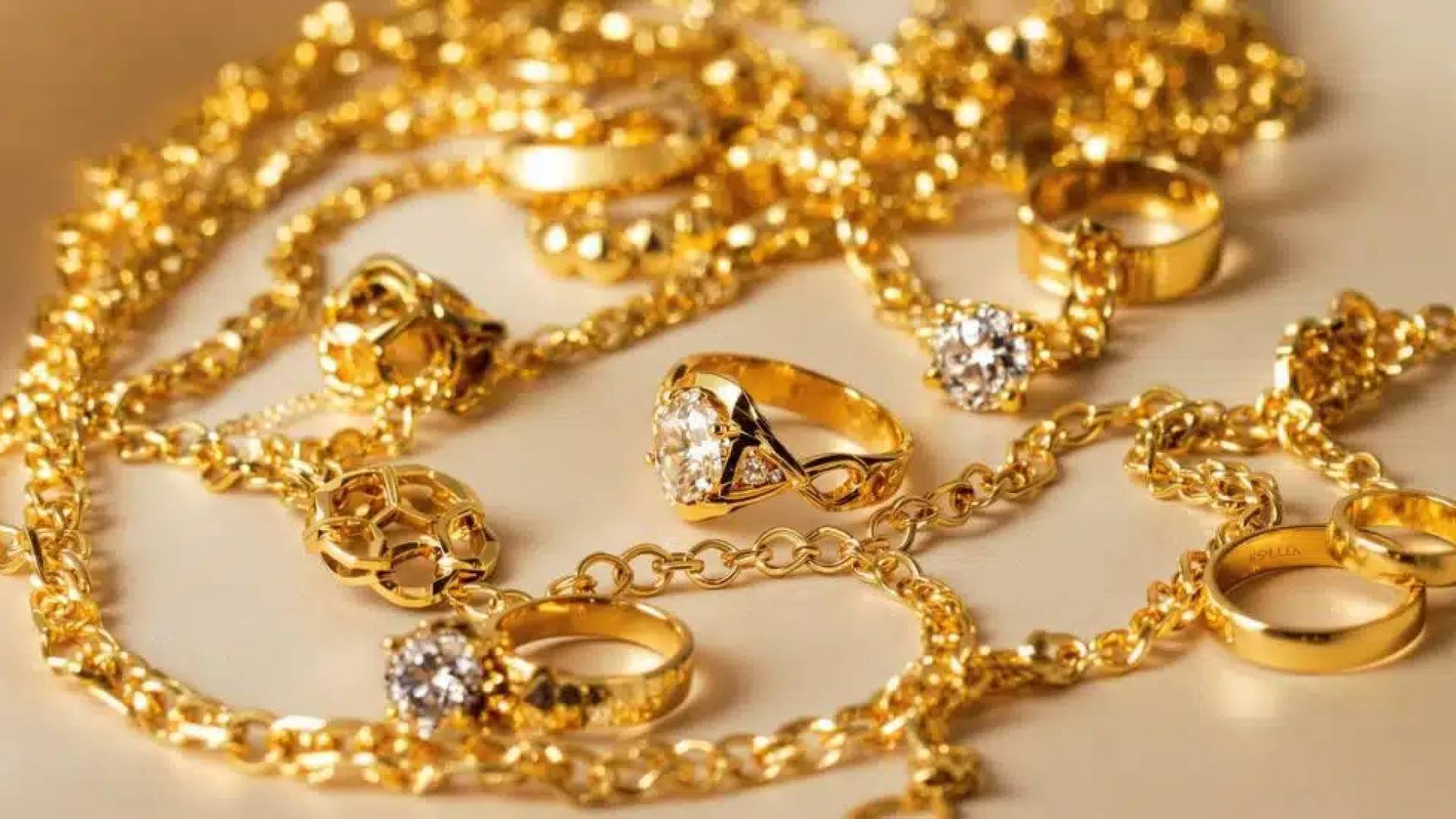 مجوهرات ذهبية