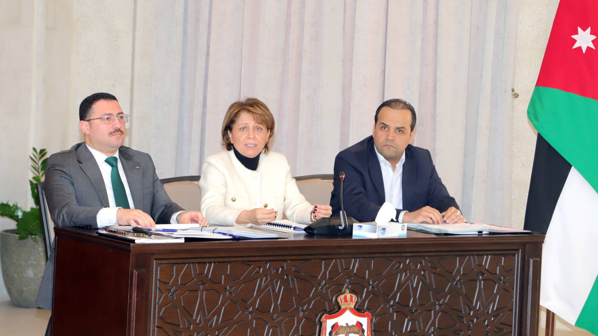 خلال الورشة في رئاسة الوزراء