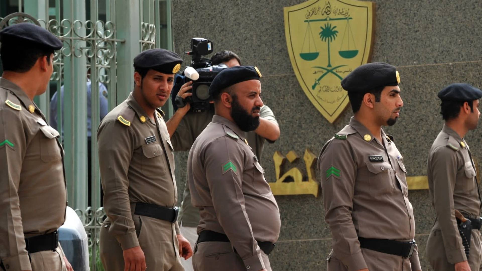 رجال أمن سعوديين