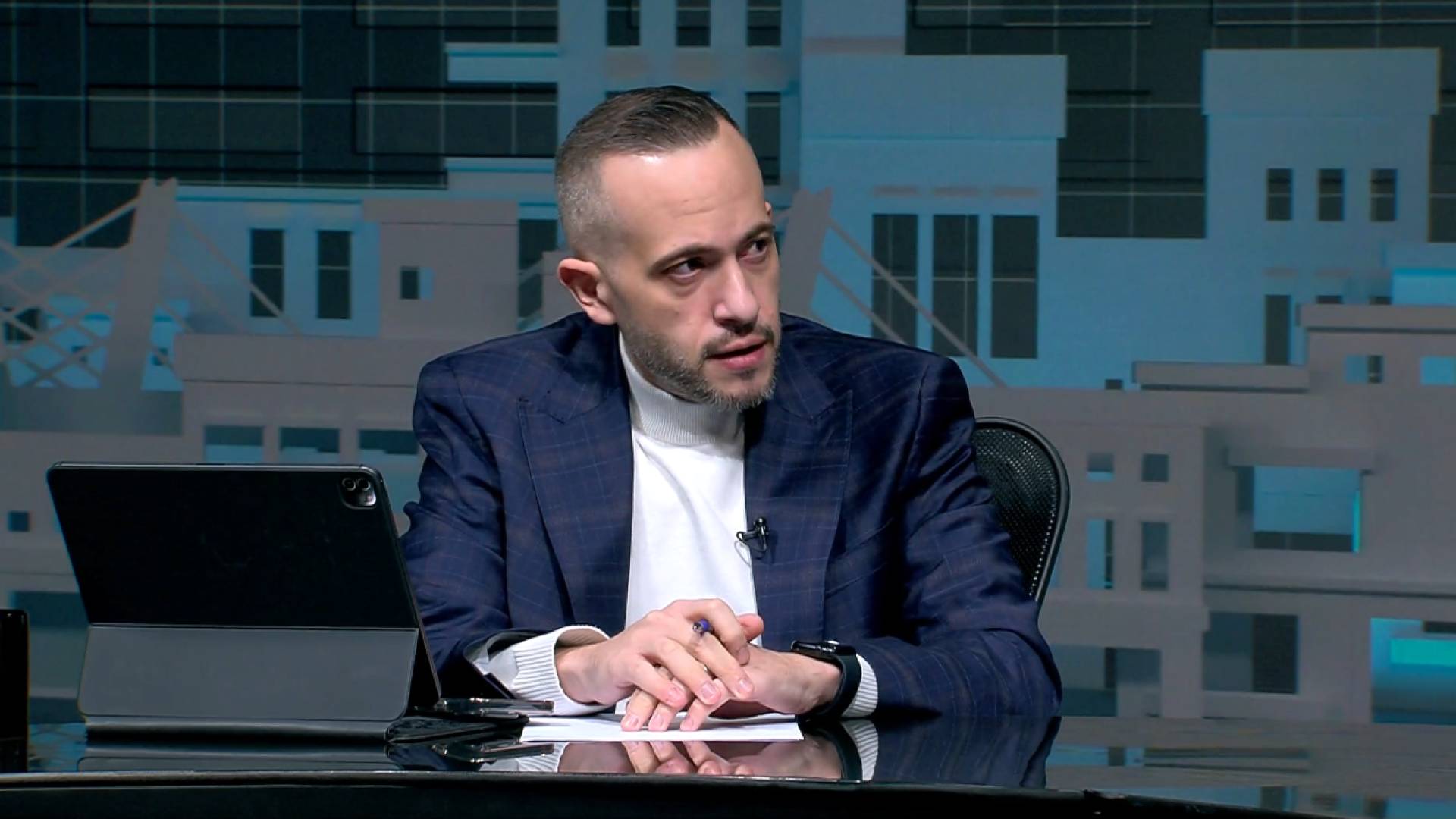 محمد الشاكر من مركز طقس العرب