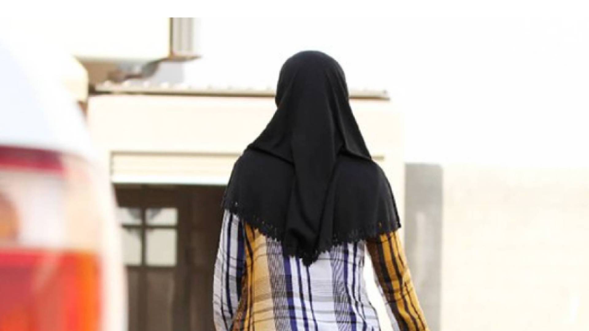 عاملة منزل