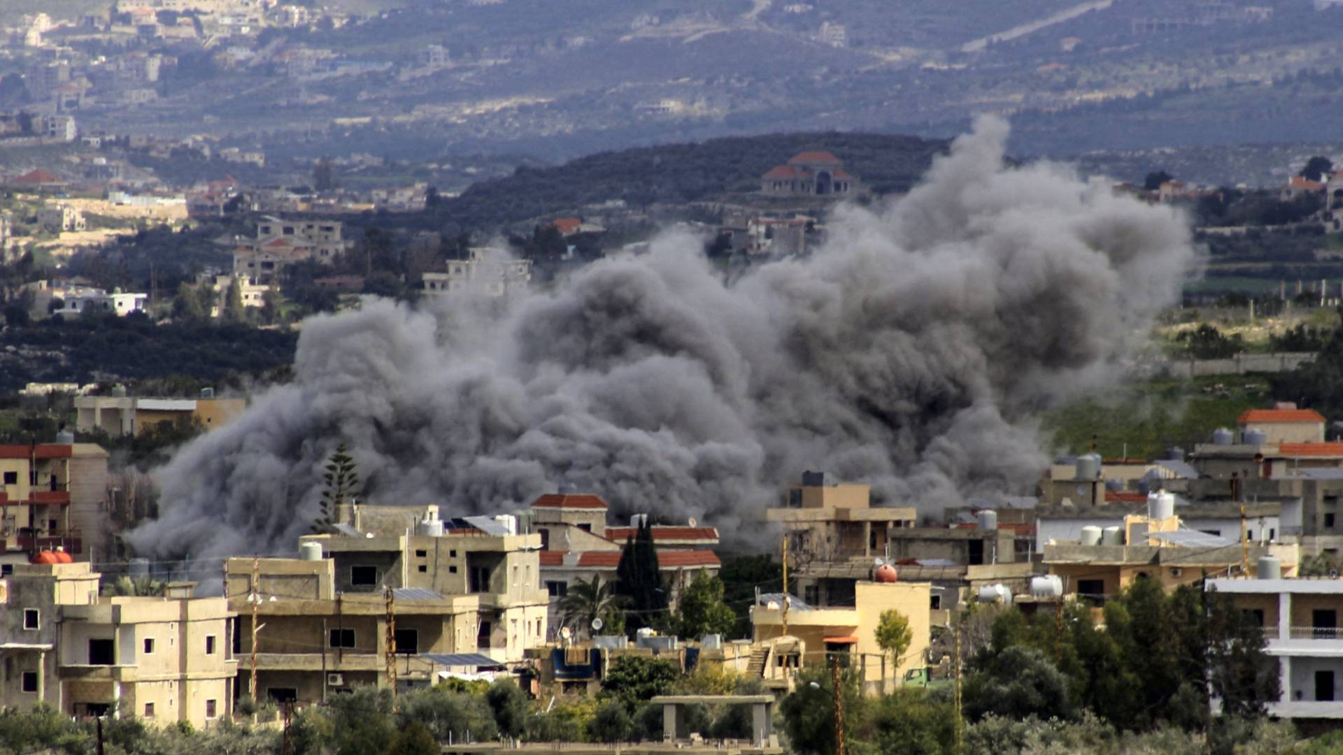 غارات على لبنان - أرشيفية