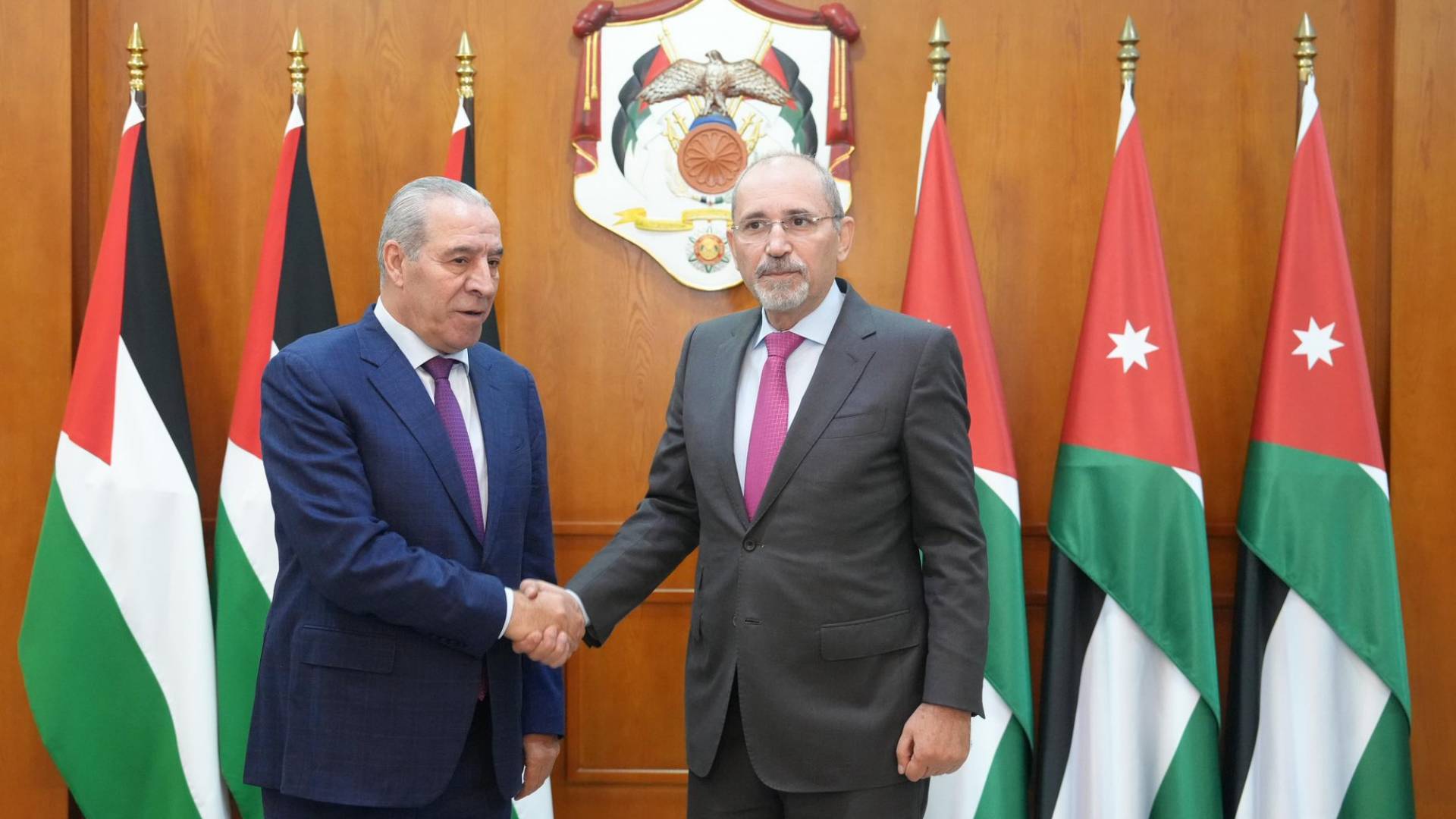 وزير الخارجية أيمن الصفدي و نائب الرئيس الفلسطيني حسين الشيخ