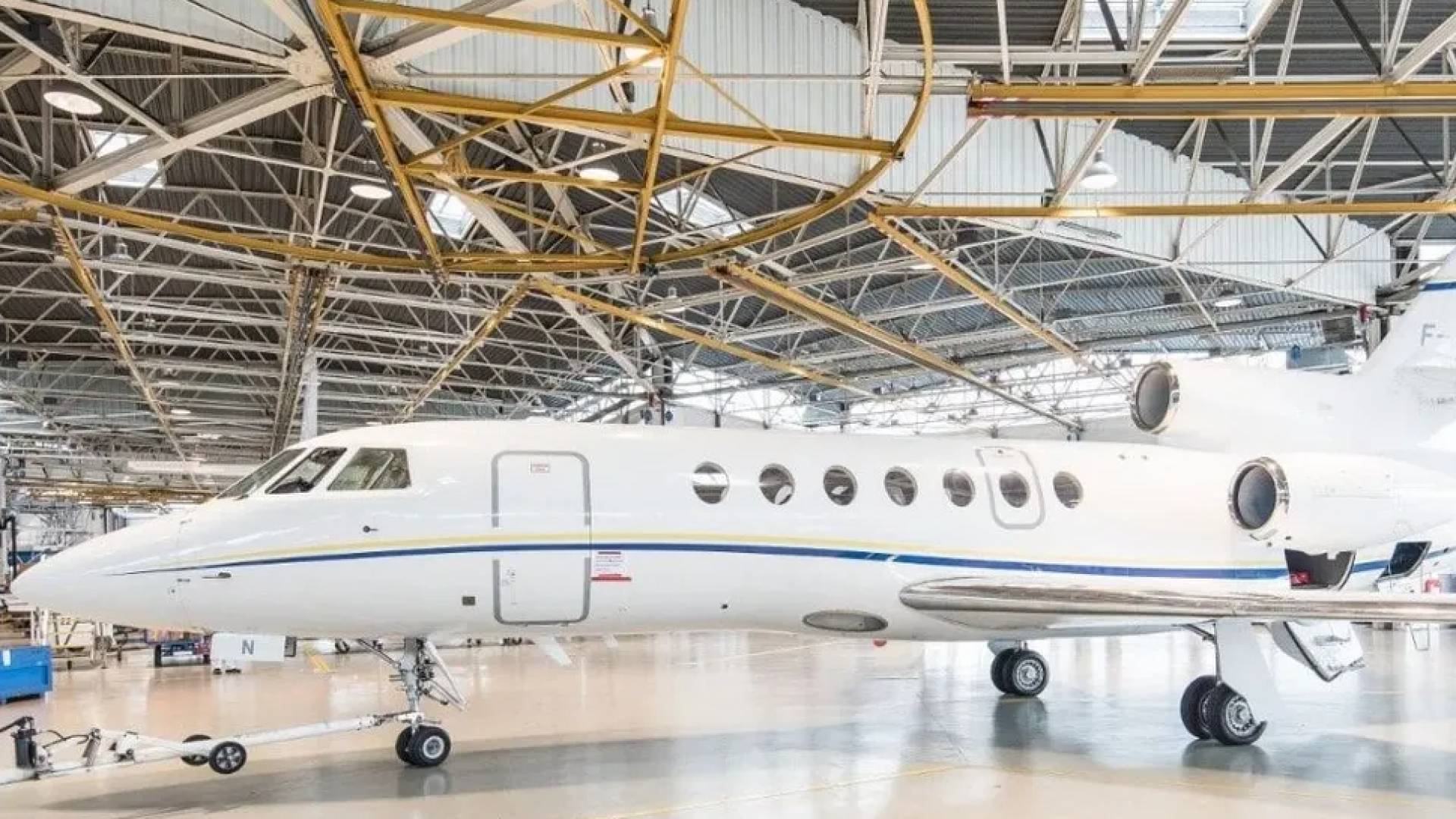 الطائرة "فالكون 50" فرنسية الصنع