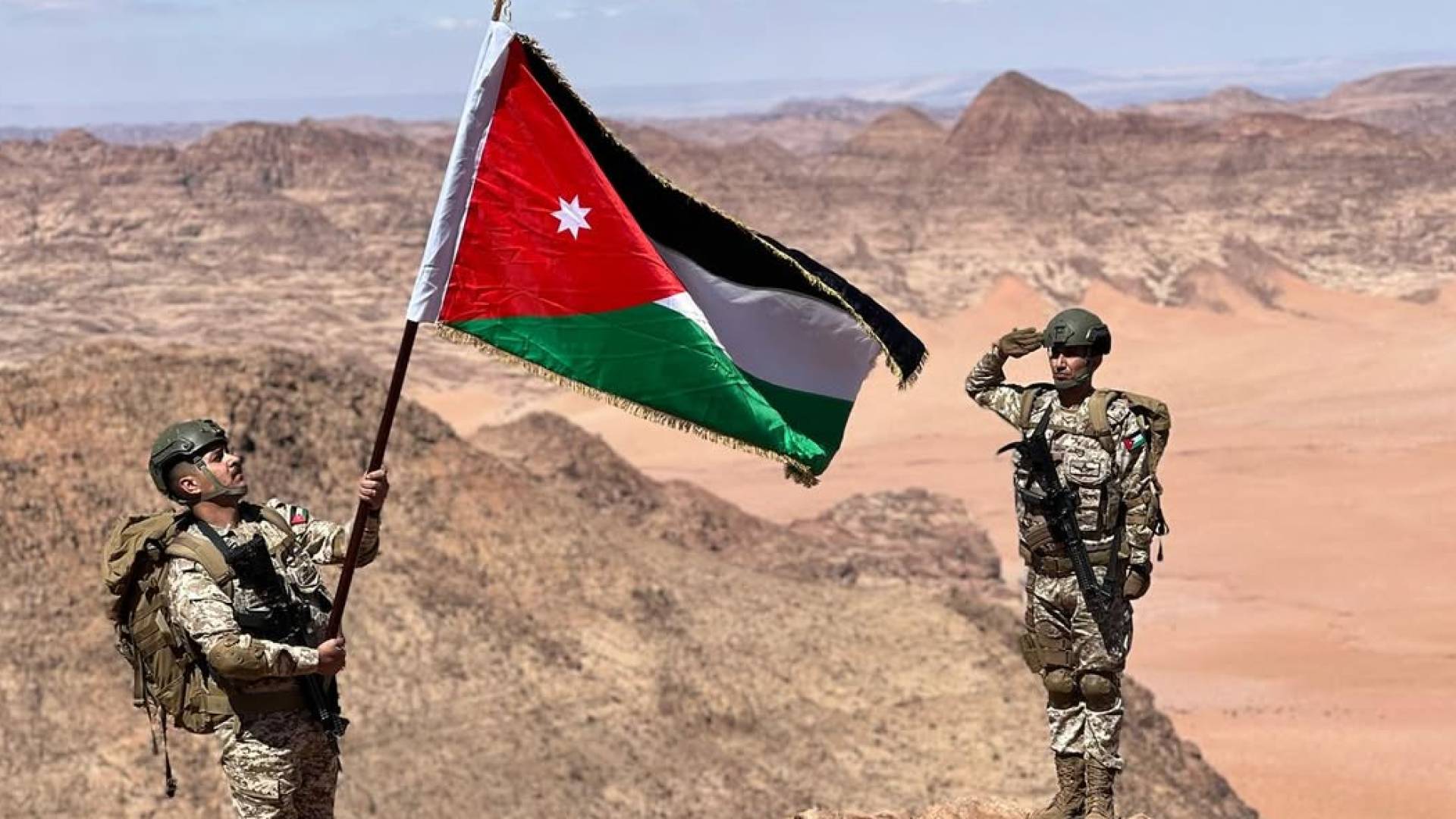 أفراد من الجيش العربي