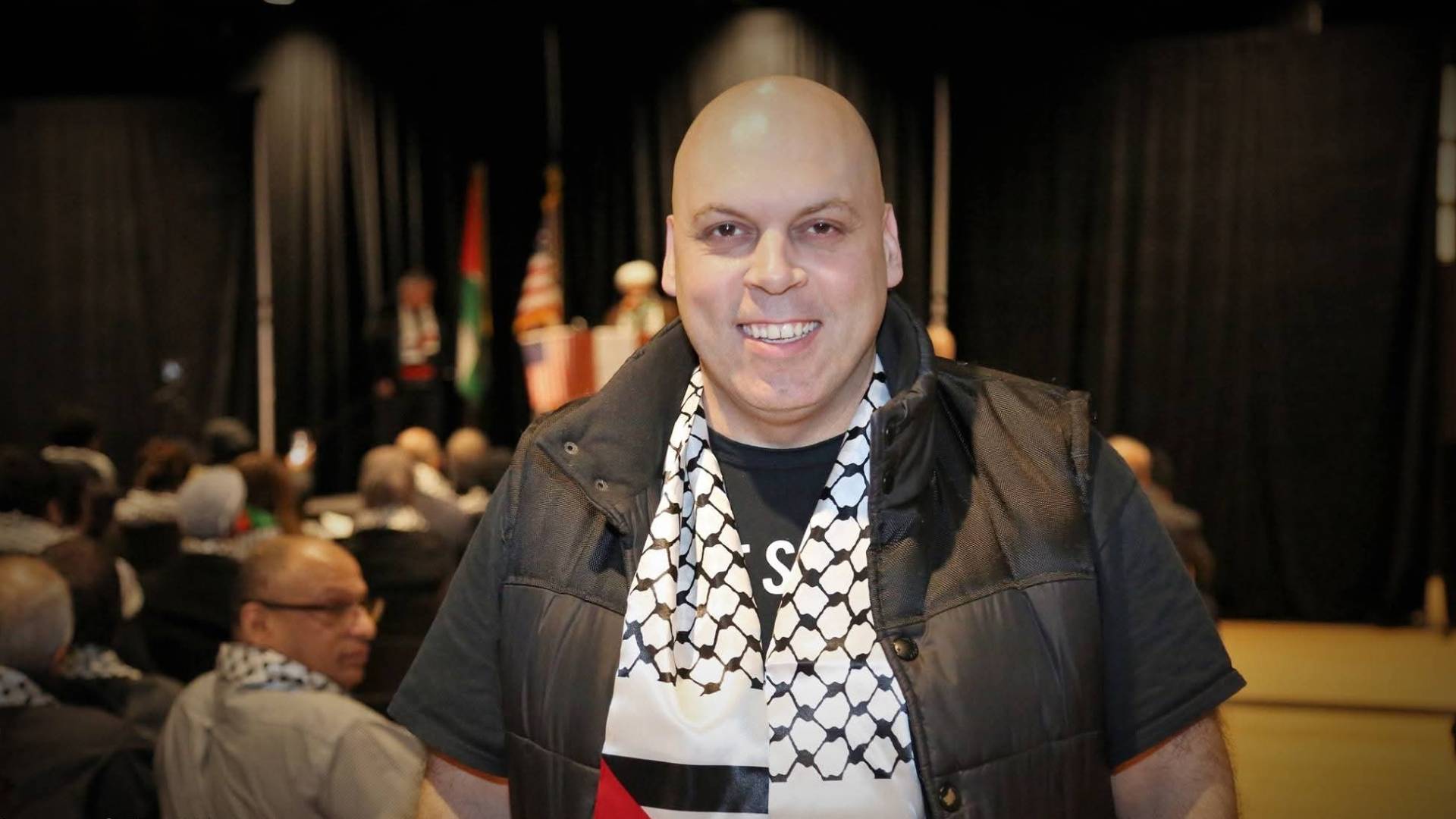 الفنان عامر زاهر