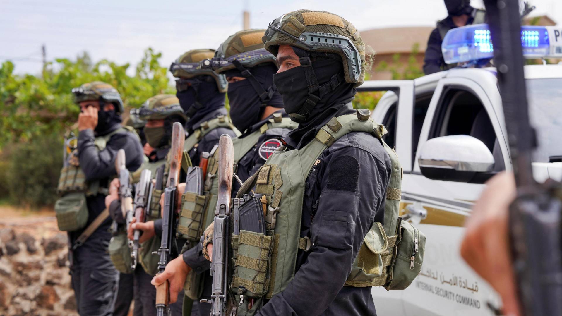 عناصر الأمن الداخلي السوري