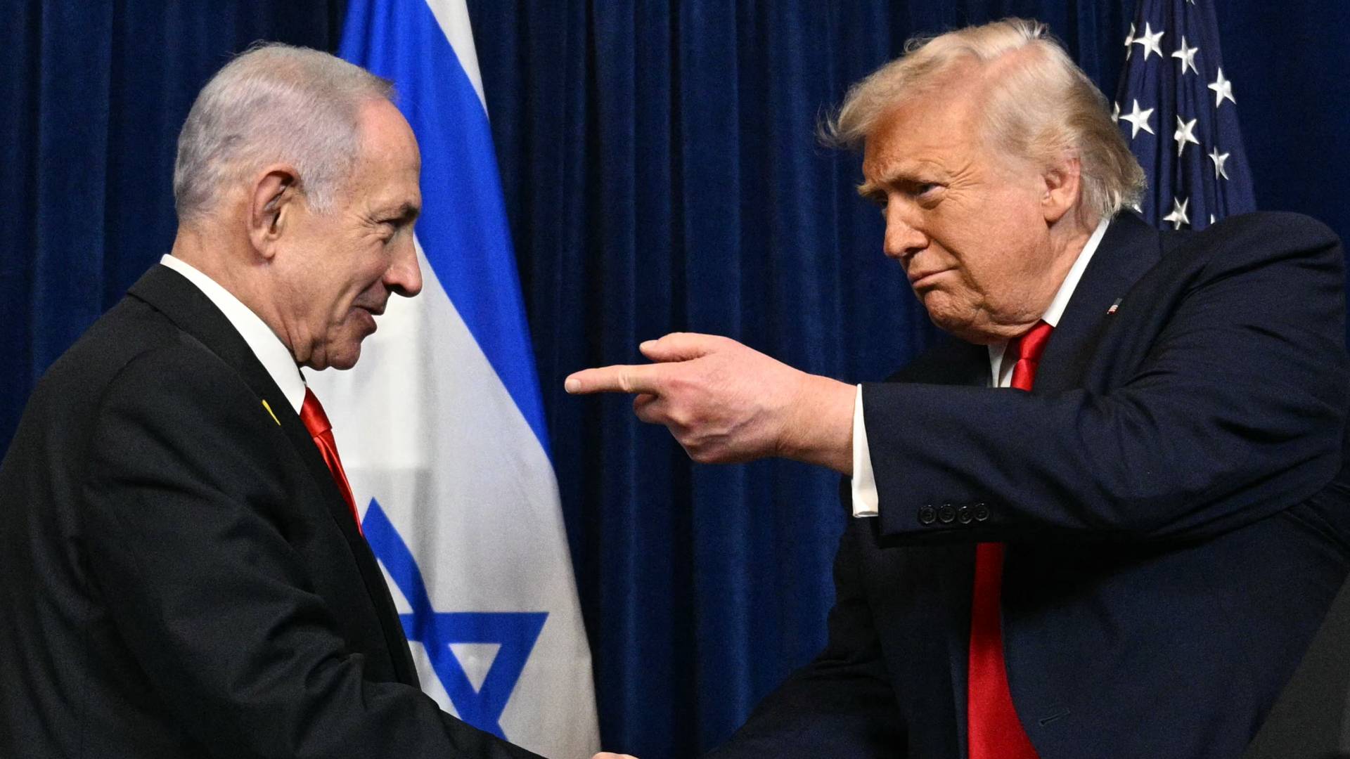 الرئيس الأمريكي دونالد ترمب ورئيس وزراء الاحتلال بنيامين نتنياهو