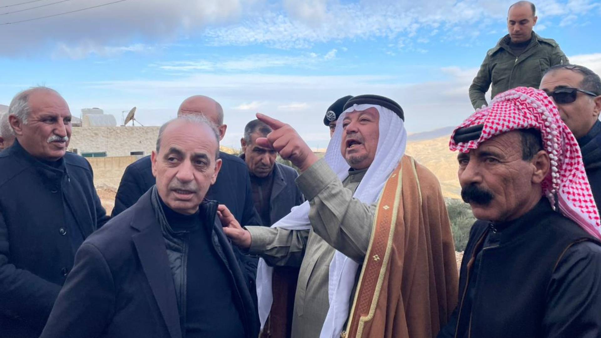 وزير الإدارة المحلية يزور الكرك