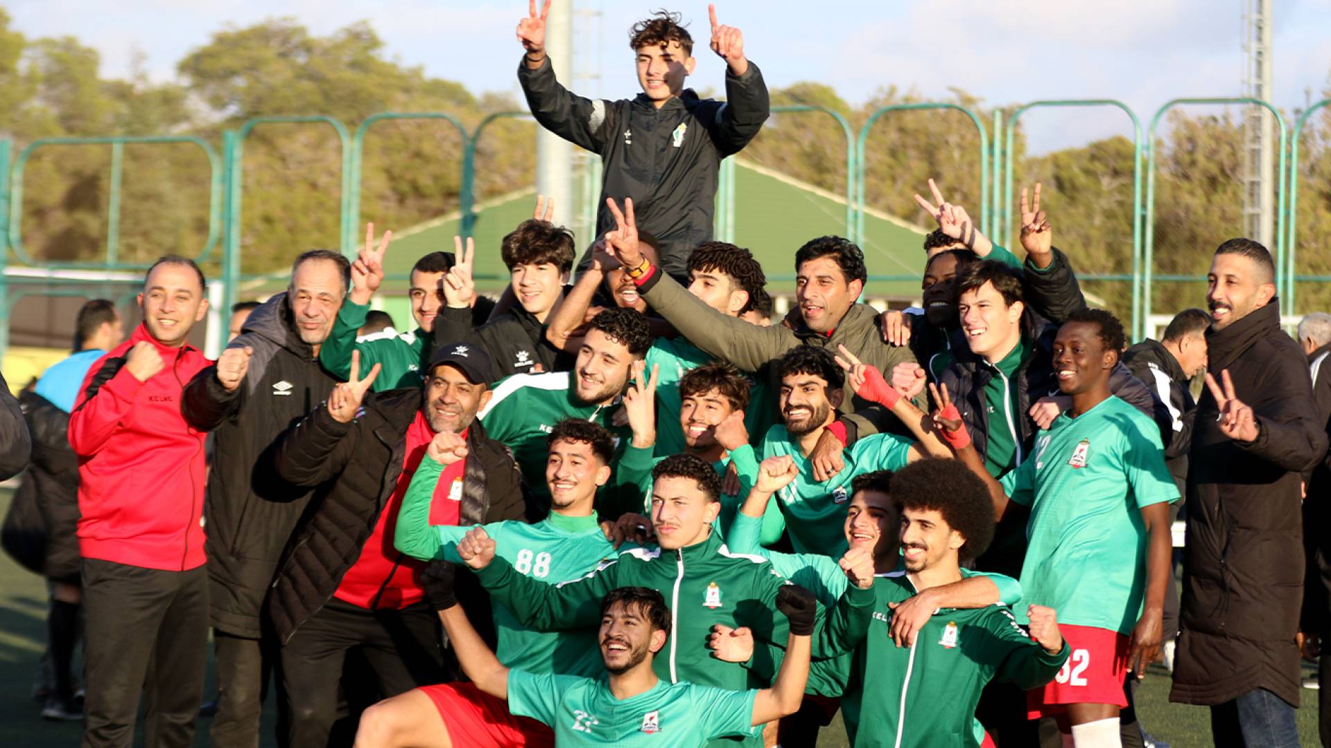 من تتويج فريق الوحدات