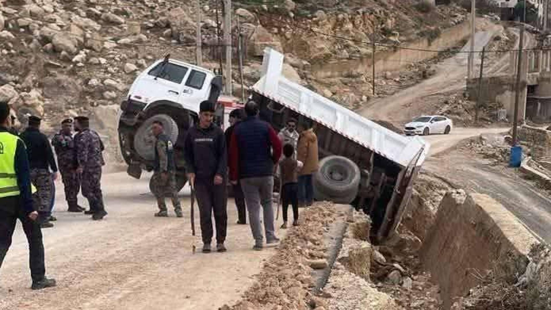 وزارة الأشغال العامة والاسكان