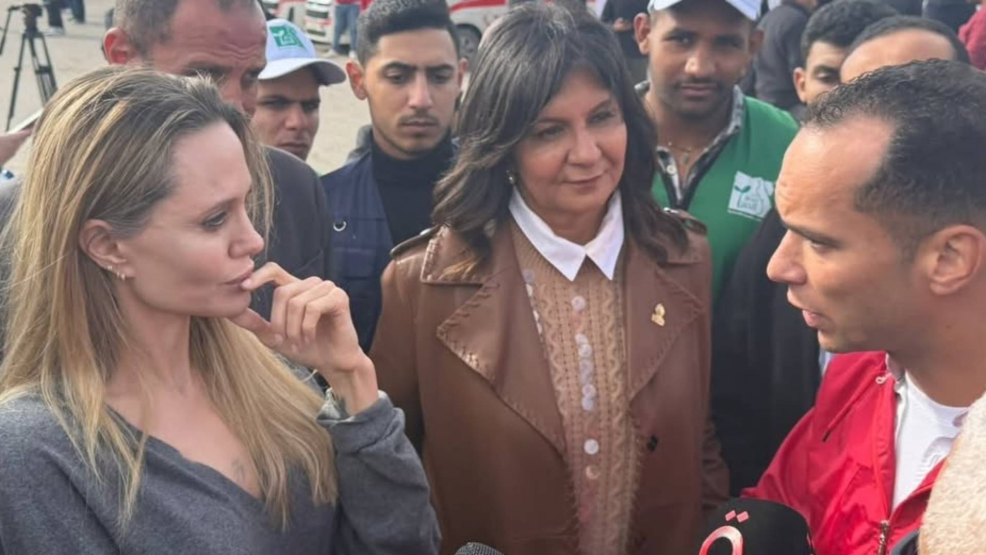 انجلينا جولي في معبر رفح