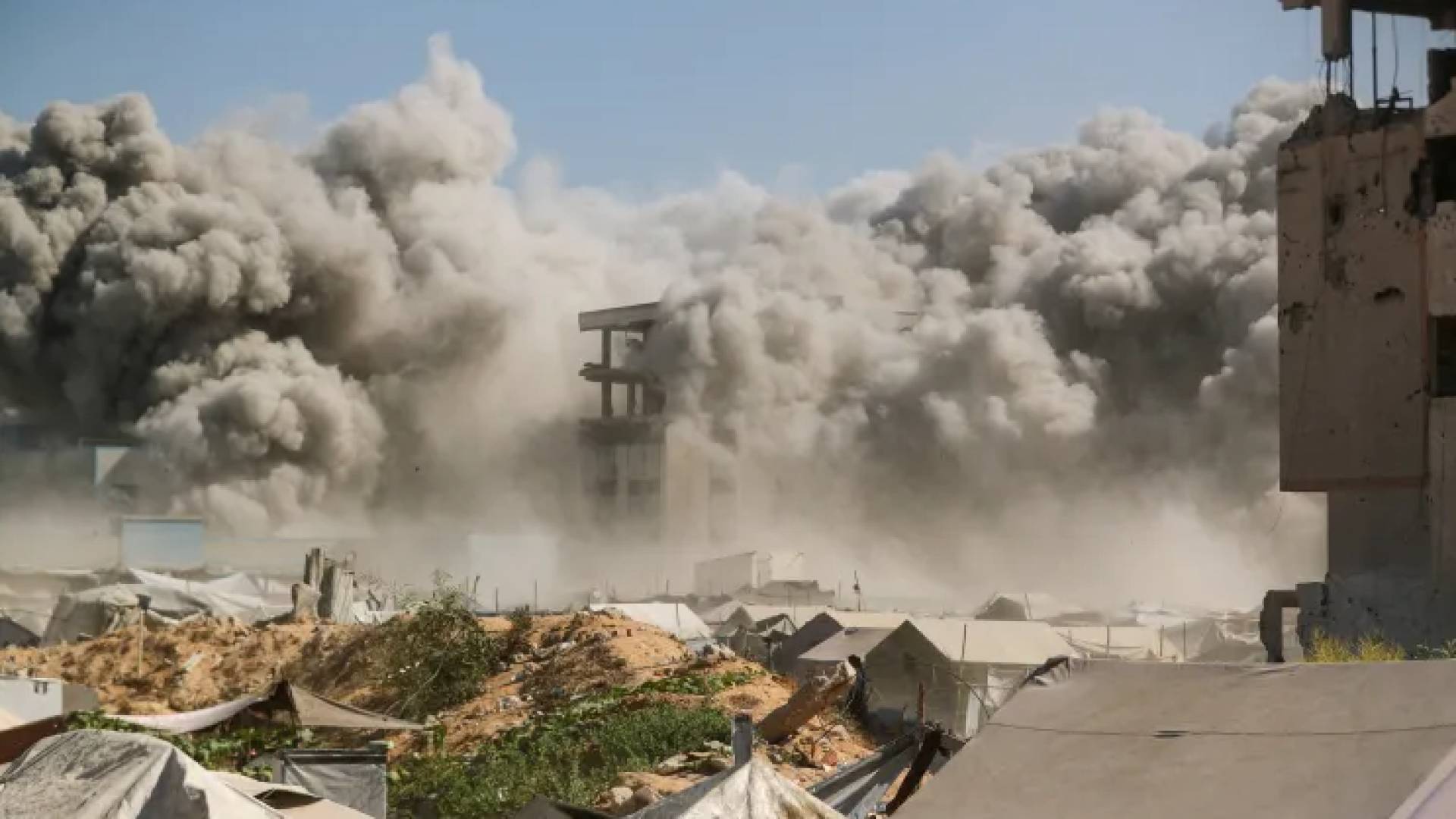 قصف الاحتلال لمناطق في قطاع غزة - خرق لاتفاق وقف النار