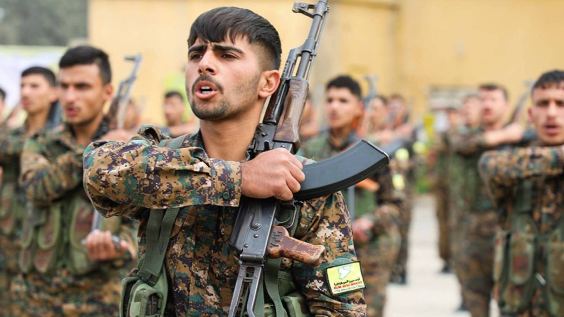 جنود من قوات سوريا الديمقراطية