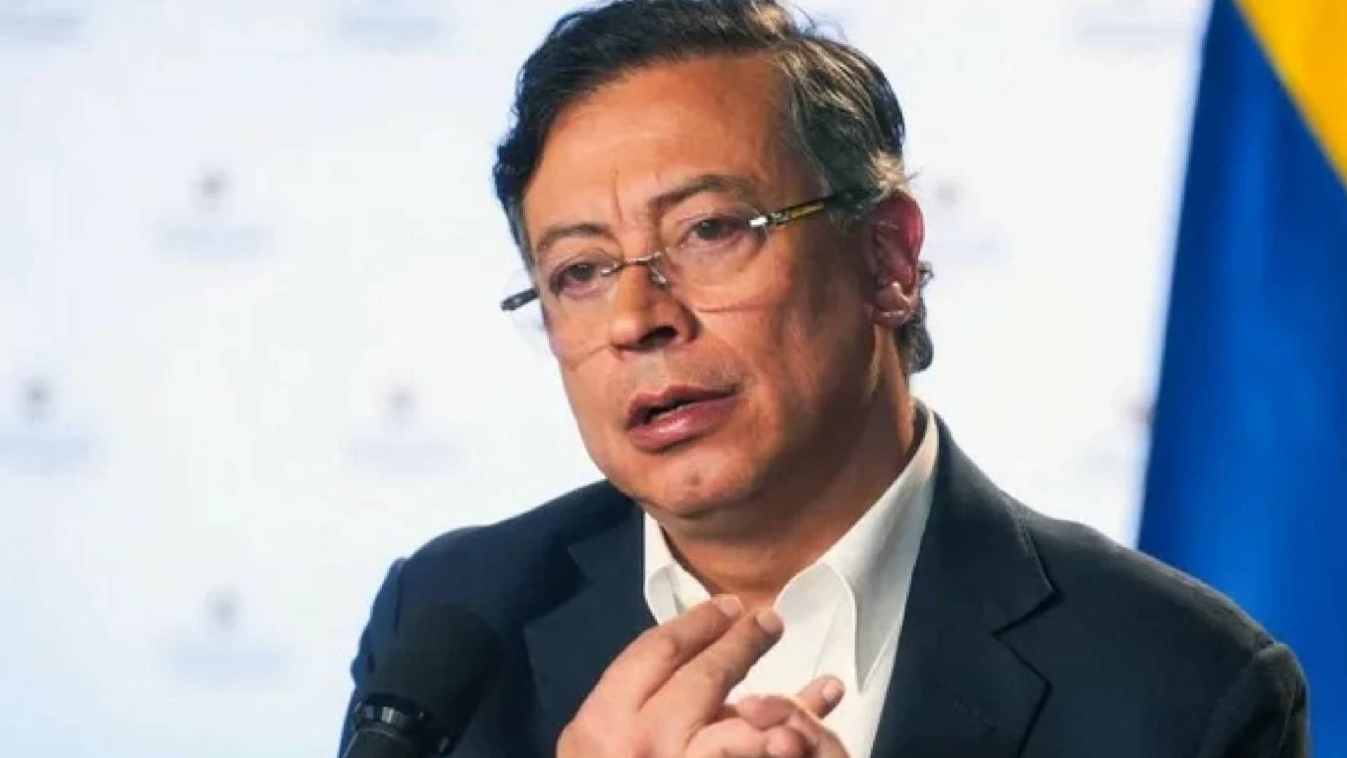 غوستافو فرانسيسكو بيترو  الرئيس الكولومبي