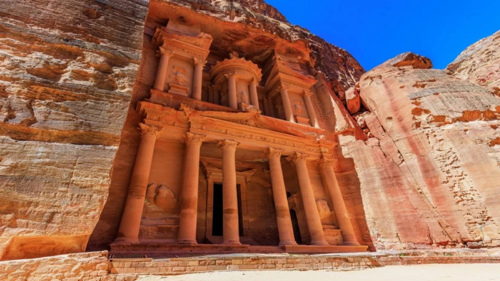 مدينة البترا الأثرية