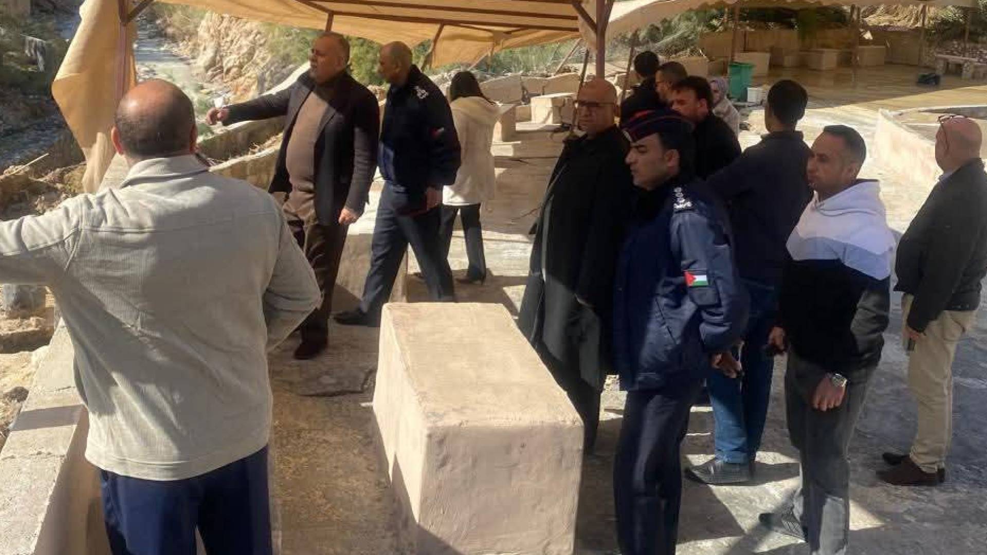 محافظ مأدبا يقرر استمرار إغلاق "شلال ماعين"