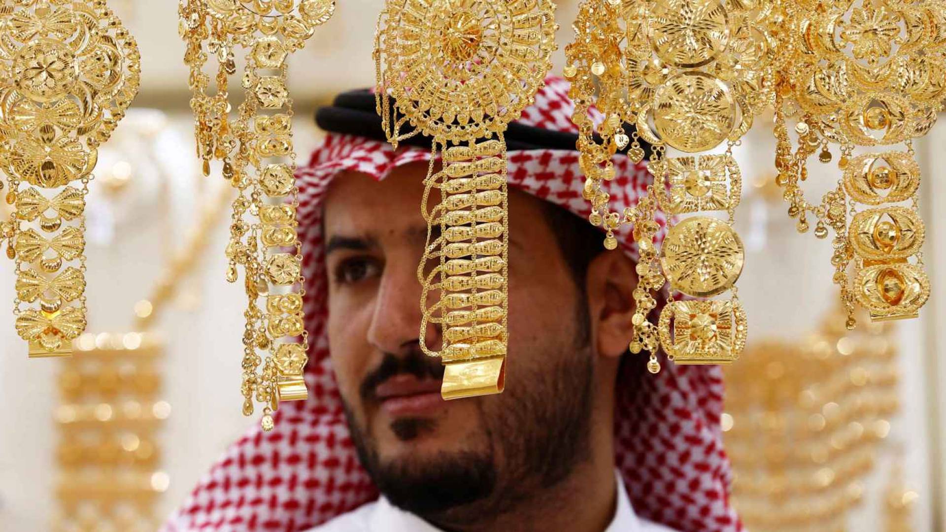 مجوهرات ذهبية