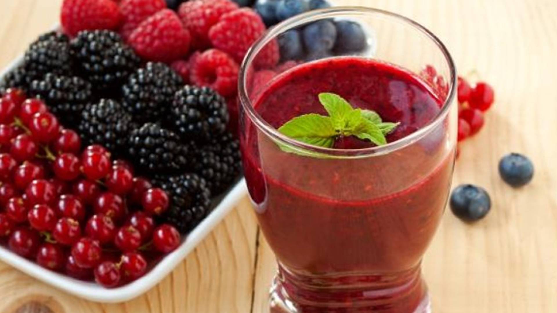 عصير التوت البري