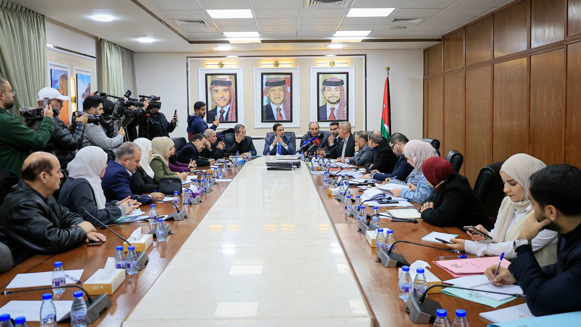 لجنة الطاقة النيابية اثناء اجتماعها_ارشيفية