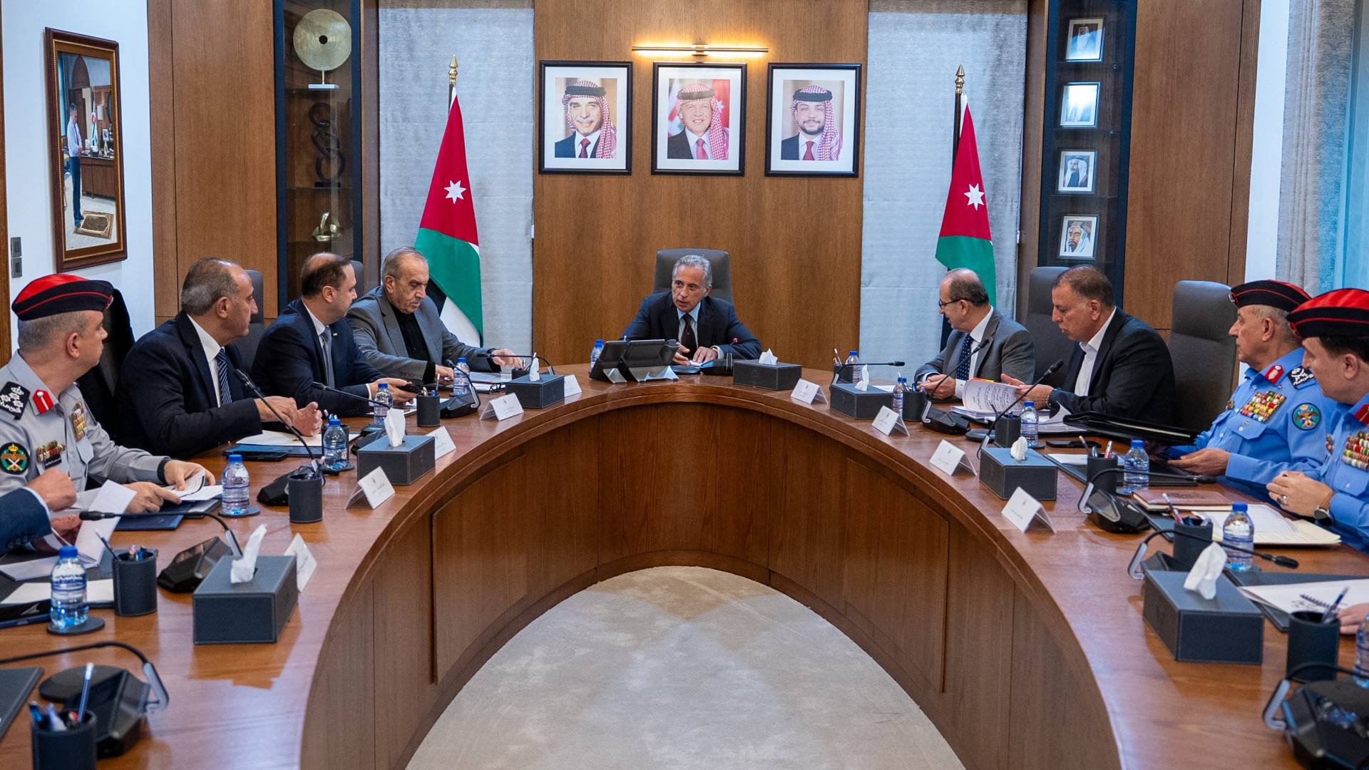رئيس الوزراء جعفر حسان